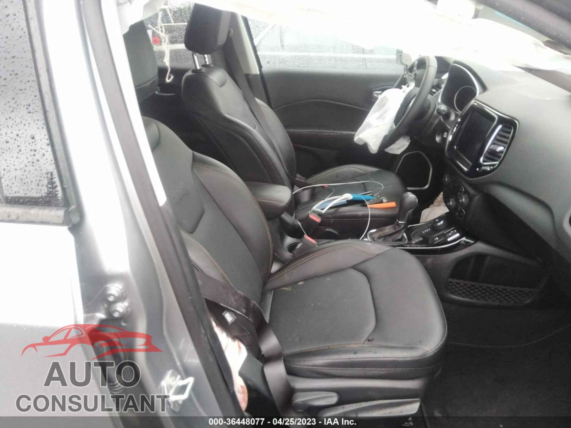JEEP COMPASS 2021 - 3C4NJDCB4MT520654