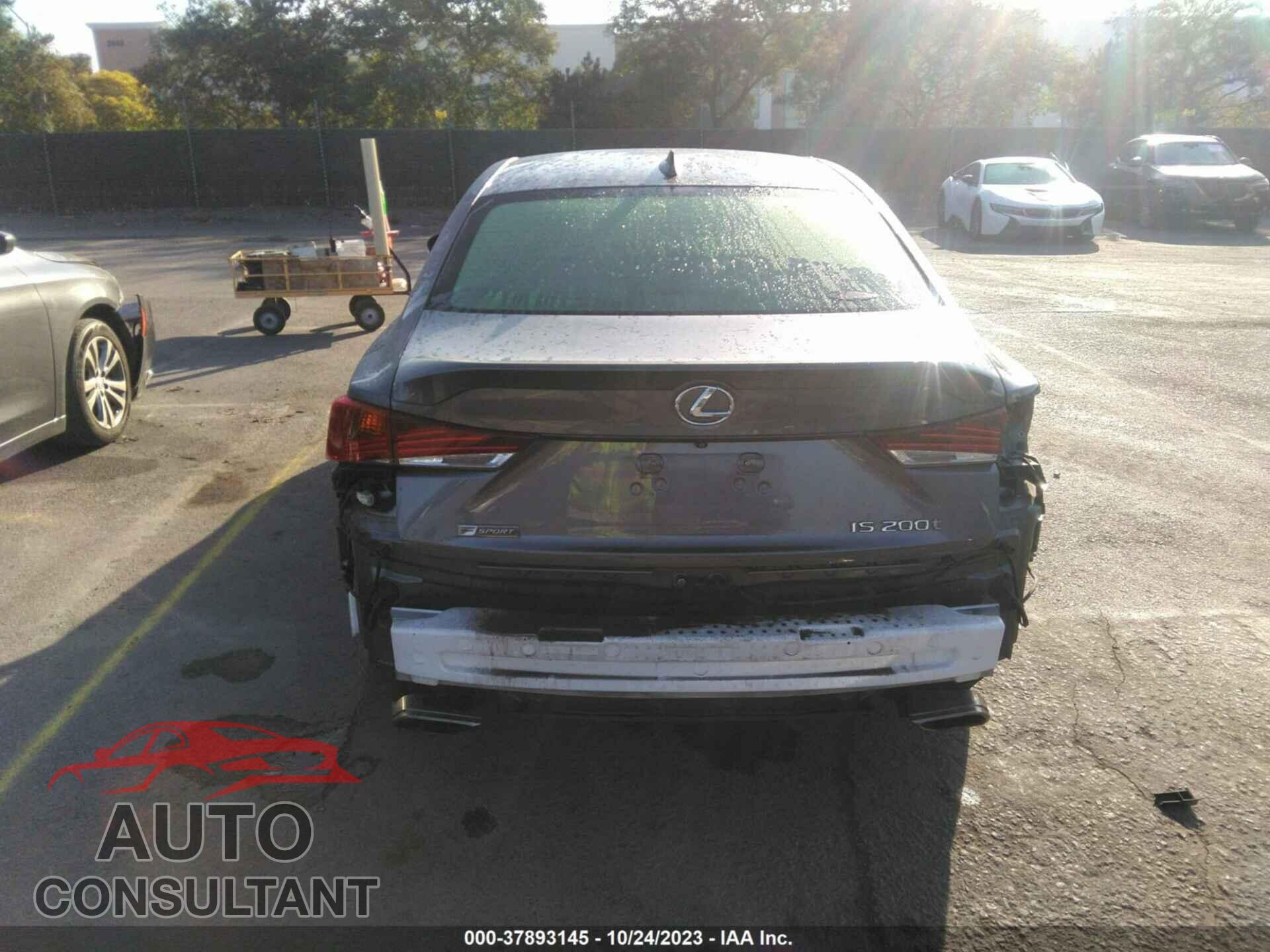 LEXUS IS 2017 - JTHBA1D28H5042775