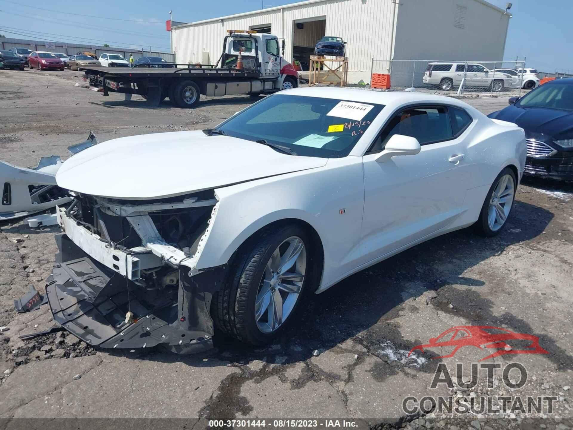 CHEVROLET CAMARO 2018 - 1G1FD1RS1J0137550