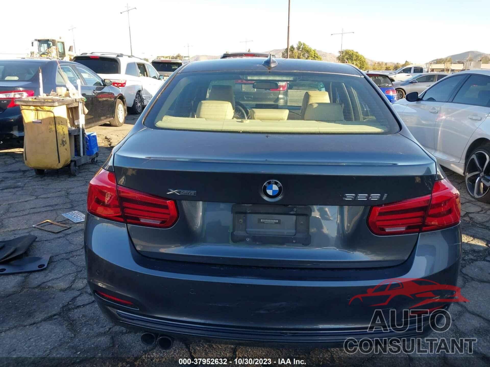 BMW 3 SERIES 2016 - WBA8E3C55GK502608