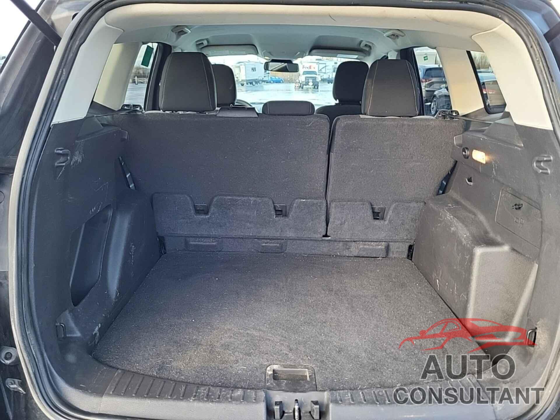 FORD ESCAPE 2018 - 1FMCU9GD9JUA42770