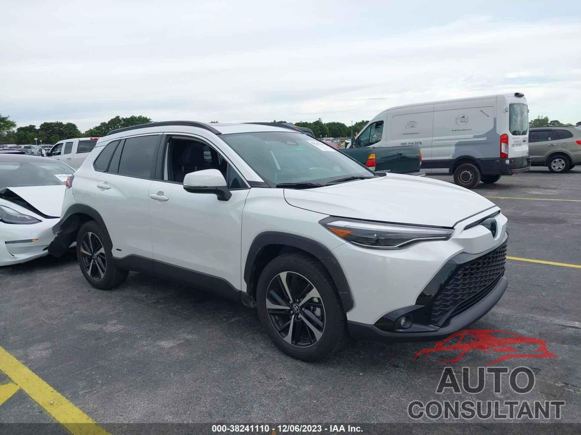 TOYOTA COROLLA CROSS 2023 - 7MUFBABG9PV004274