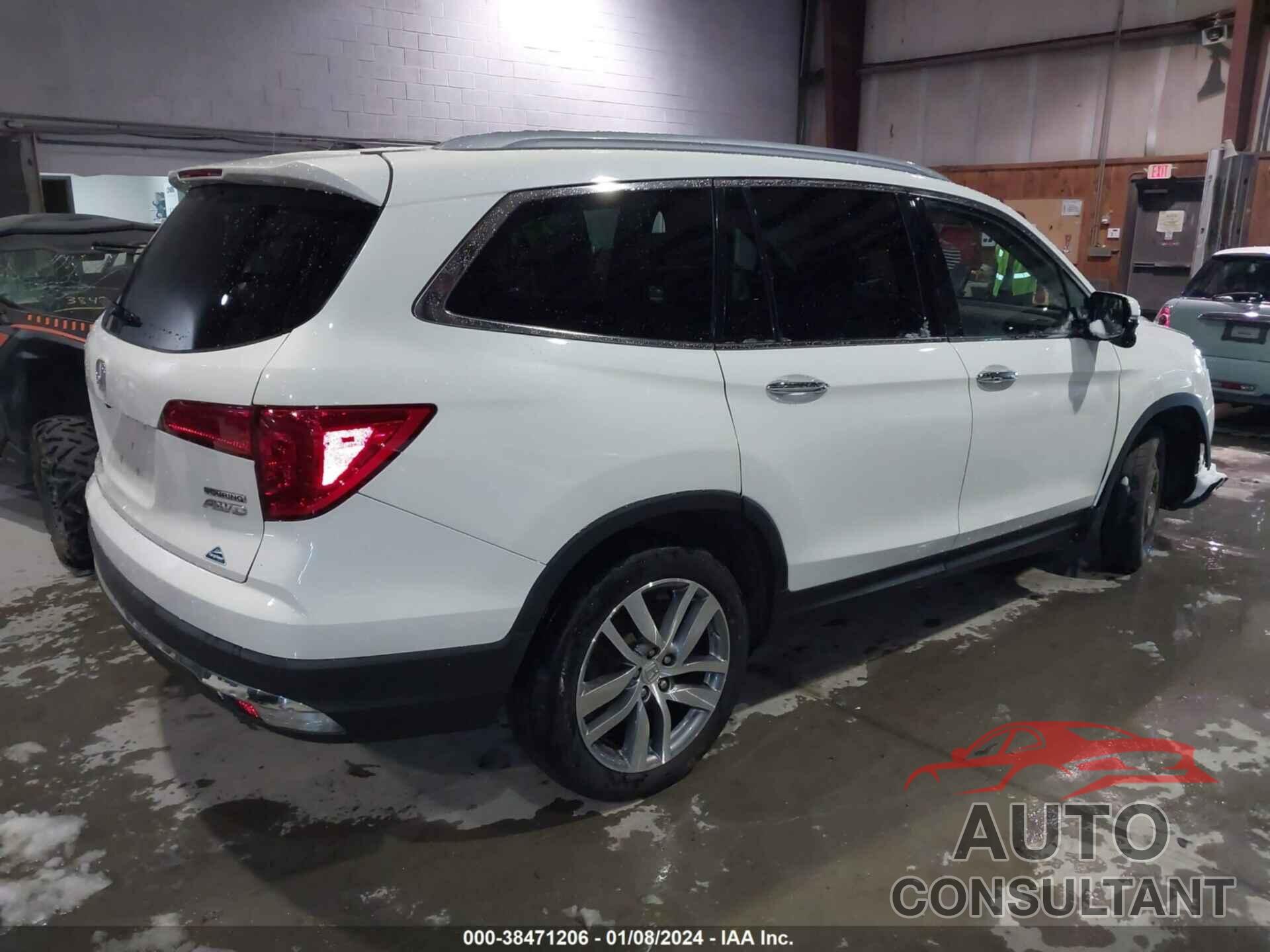 HONDA PILOT 2018 - 5FNYF6H98JB010480