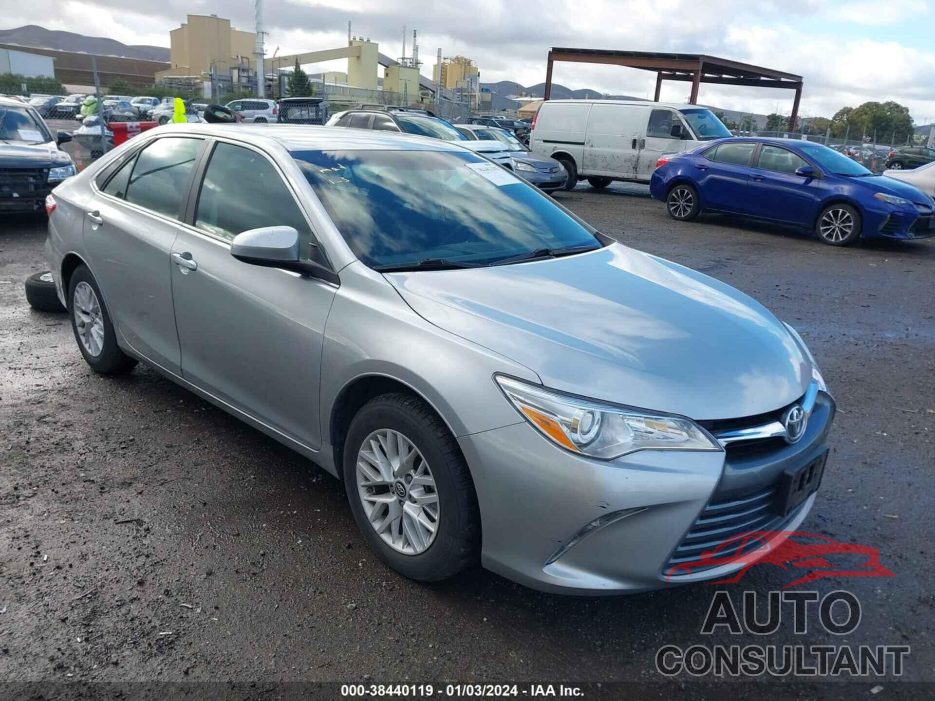 TOYOTA CAMRY 2016 - 4T4BF1FK5GR575141
