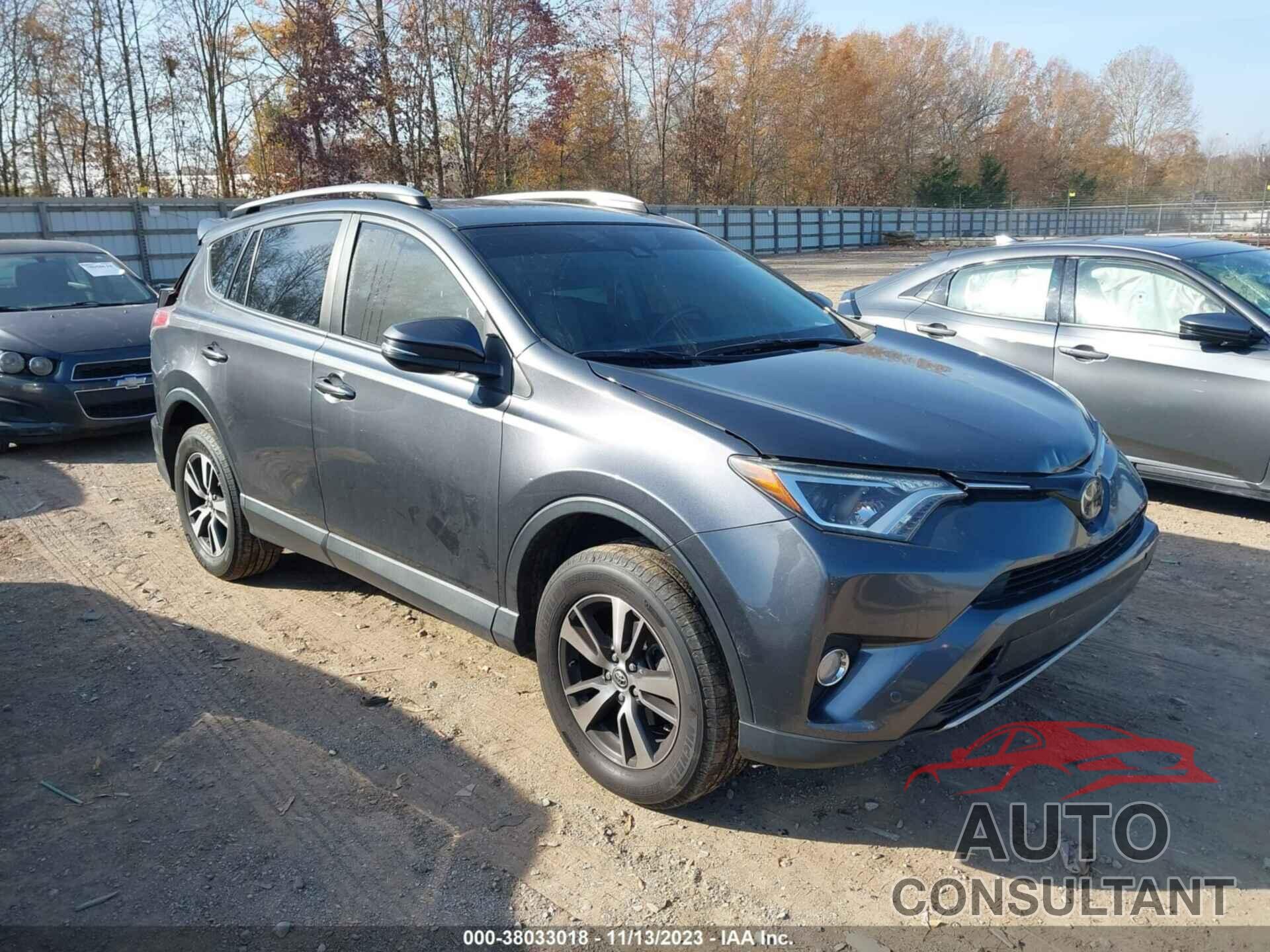 TOYOTA RAV4 2018 - JTMWFREV9JD118415
