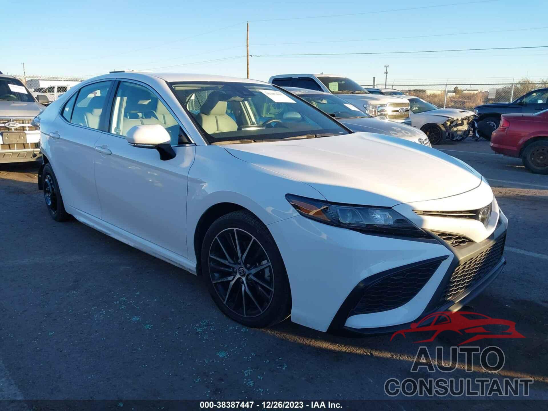 TOYOTA CAMRY 2023 - 4T1G11AK9PU745944
