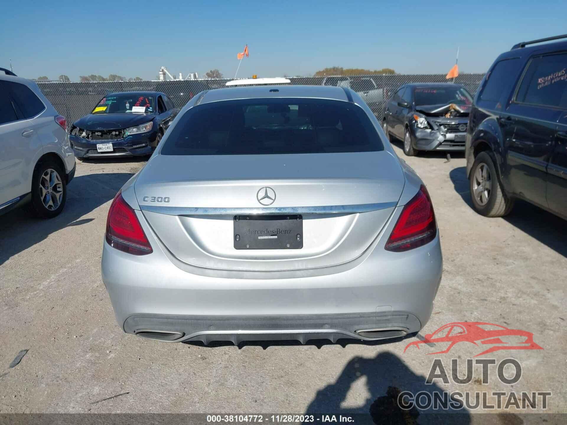 MERCEDES-BENZ C 300 2019 - 55SWF8DBXKU308007