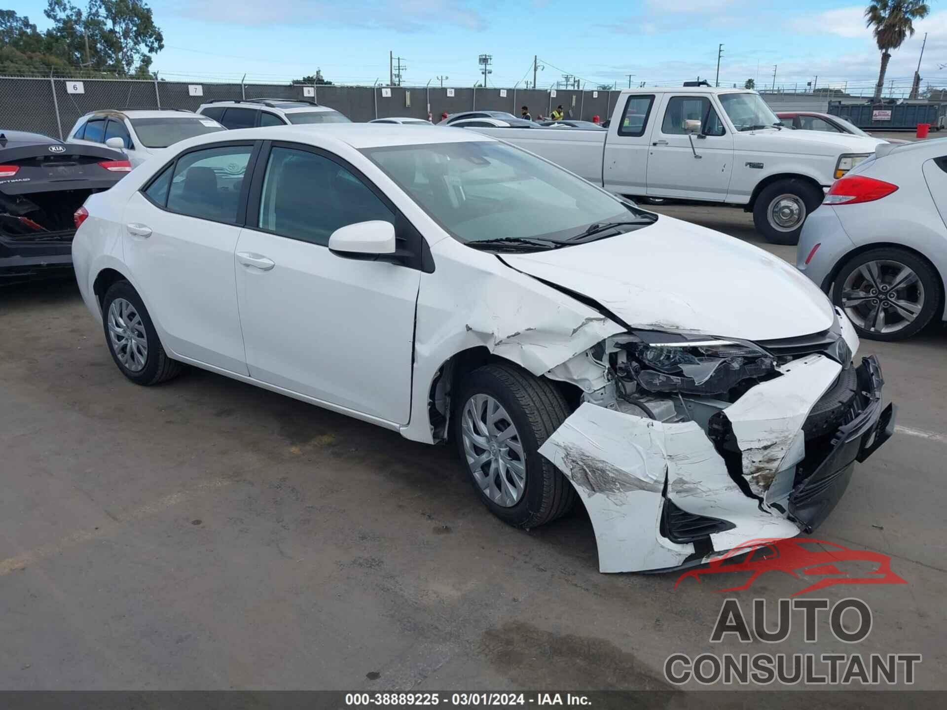 TOYOTA COROLLA 2019 - 5YFBURHE0KP940339