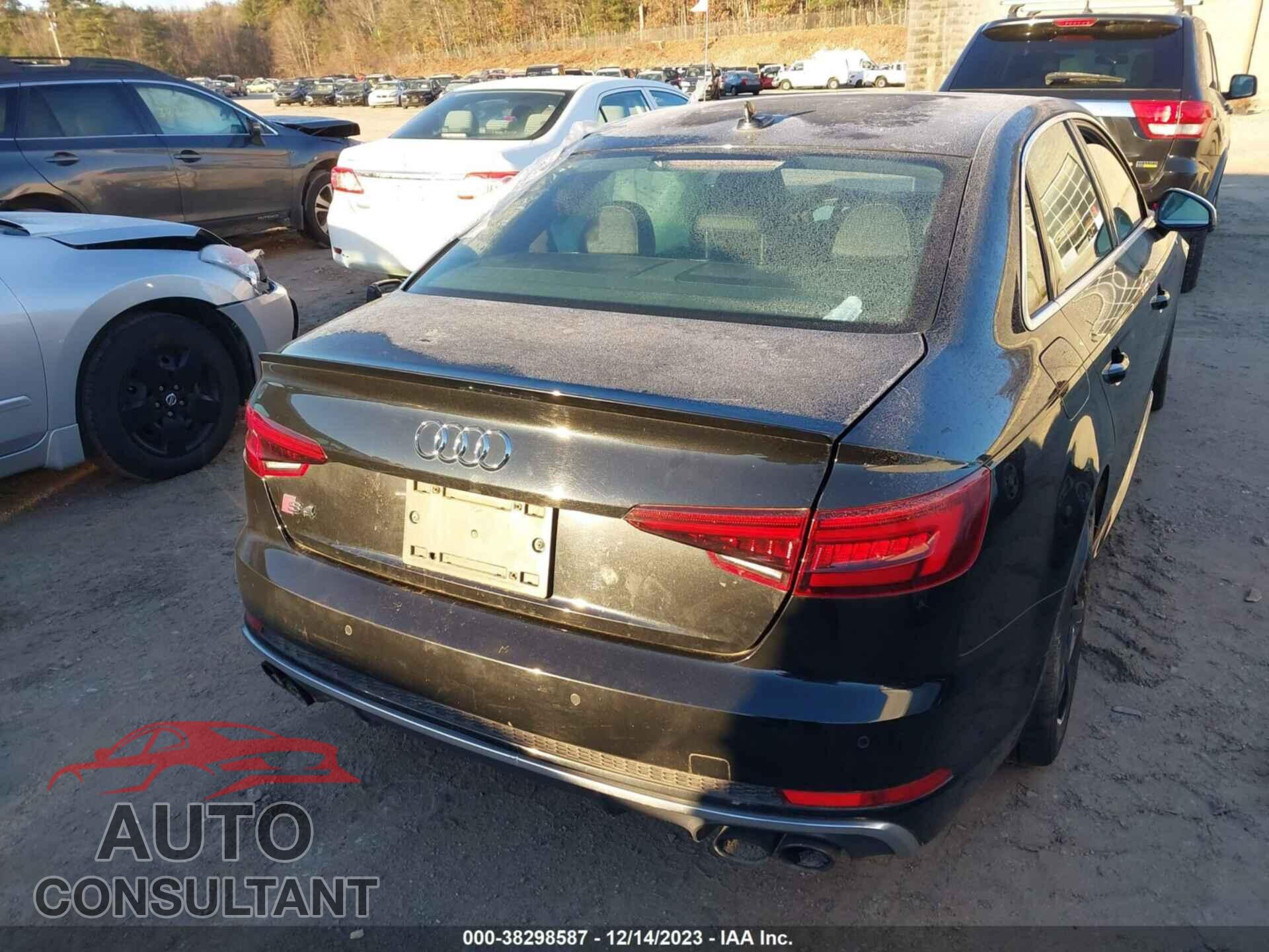 AUDI S4 2018 - WAUC4AF4XJA007743