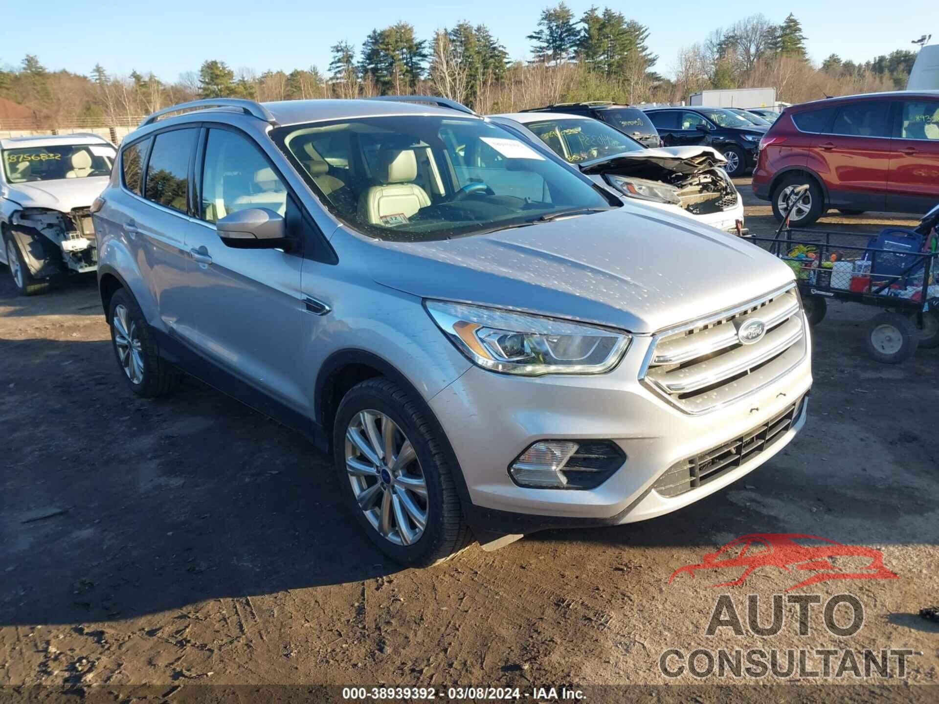 FORD ESCAPE 2017 - 1FMCU9J97HUA63289