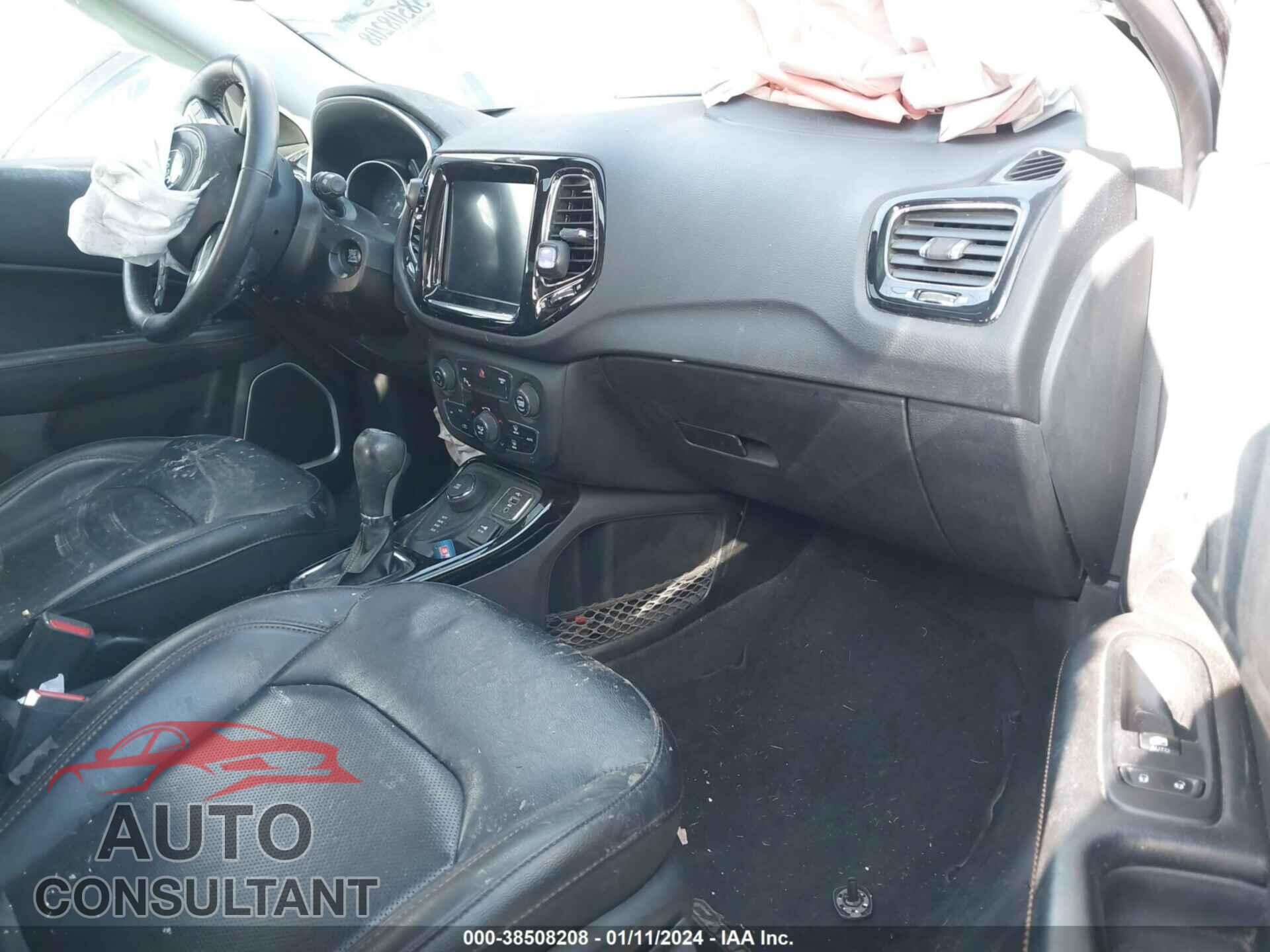 JEEP COMPASS 2019 - 3C4NJDCB3KT695328