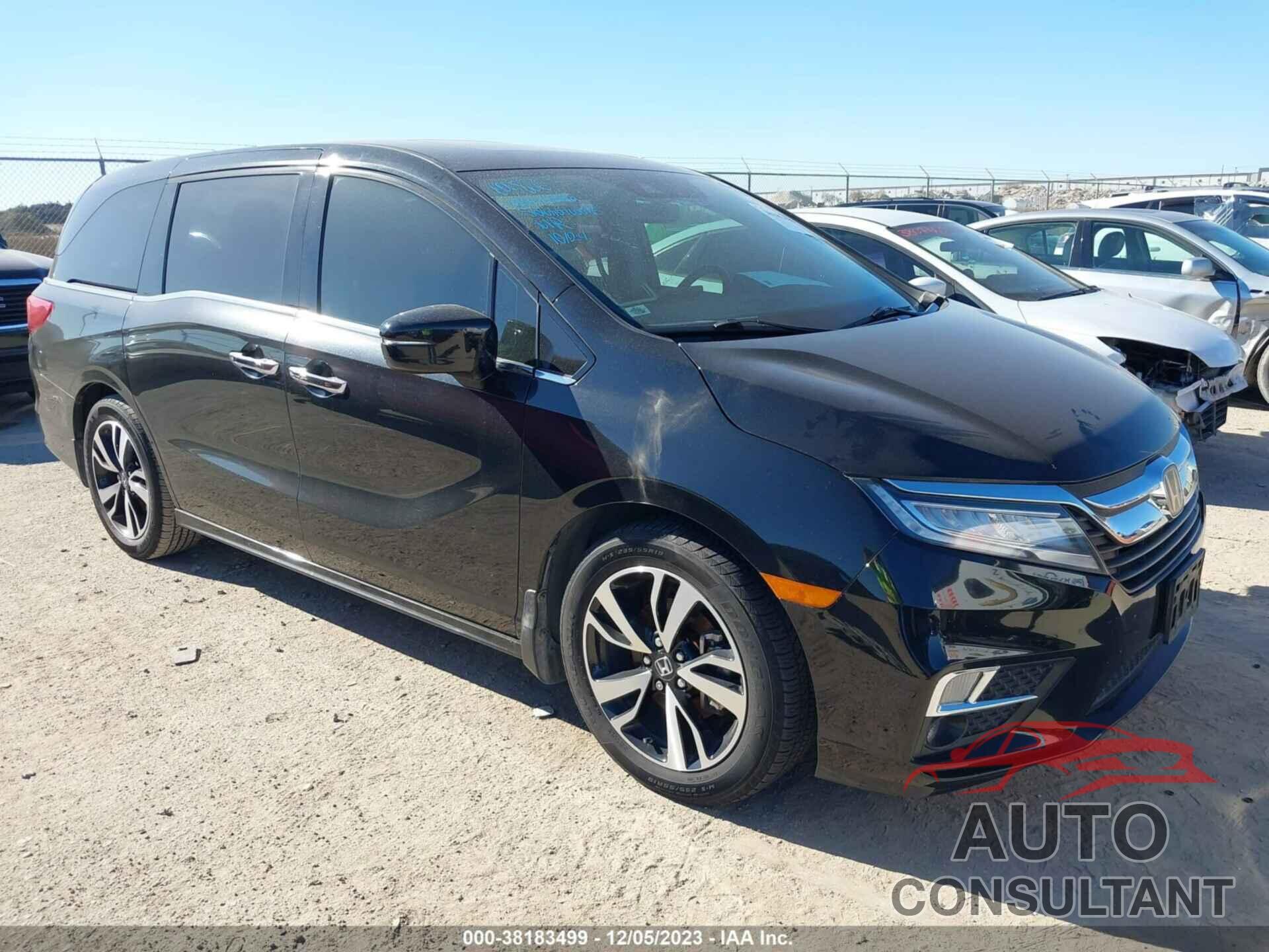 HONDA ODYSSEY 2018 - 5FNRL6H97JB018180