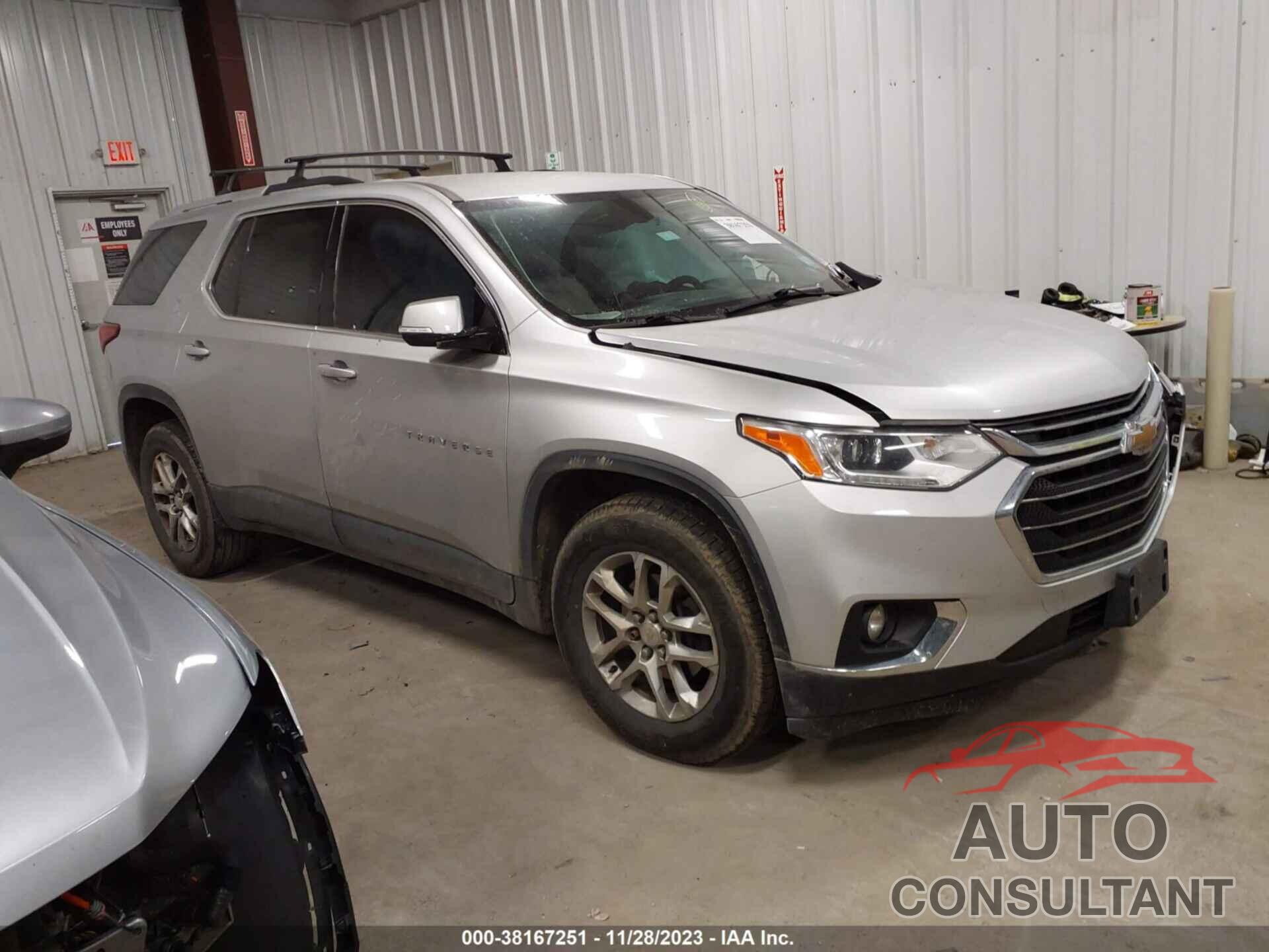 CHEVROLET TRAVERSE 2018 - 1GNEVGKW0JJ118098