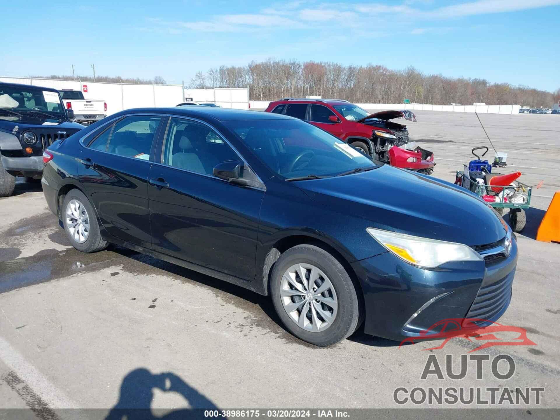 TOYOTA CAMRY 2016 - 4T4BF1FK4GR562249