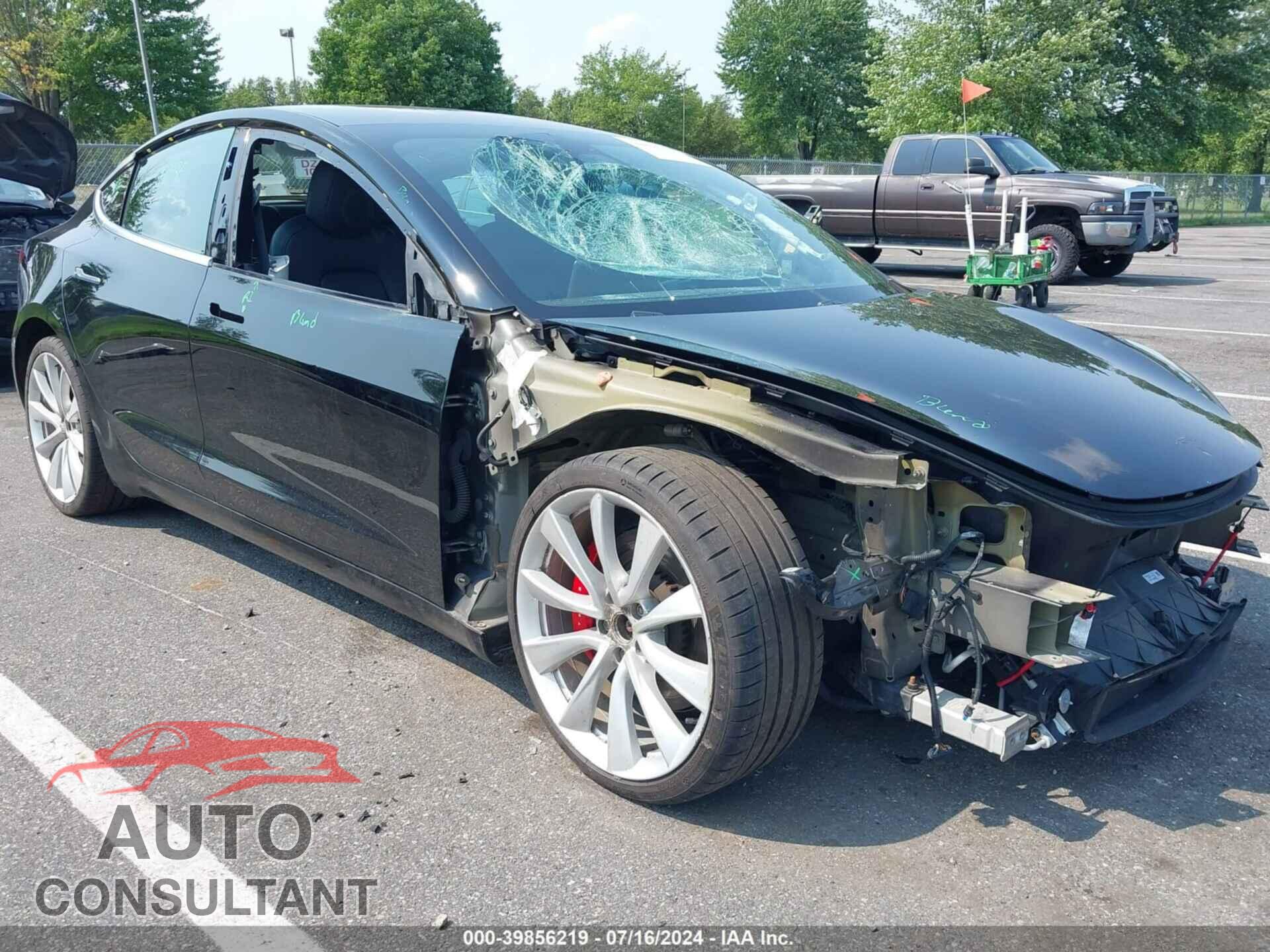 TESLA MODEL 3 2019 - 5YJ3E1EB9KF213967