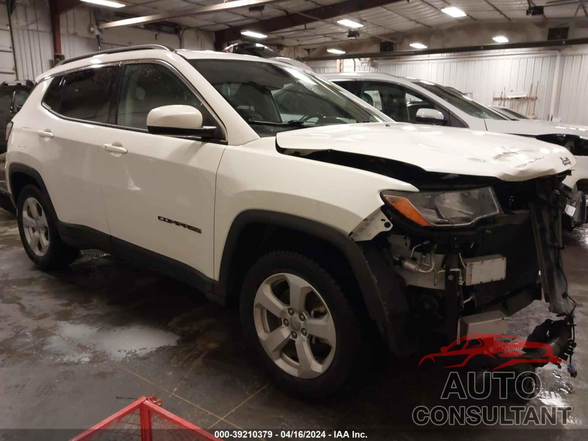 JEEP COMPASS 2018 - 3C4NJCBB3JT300607