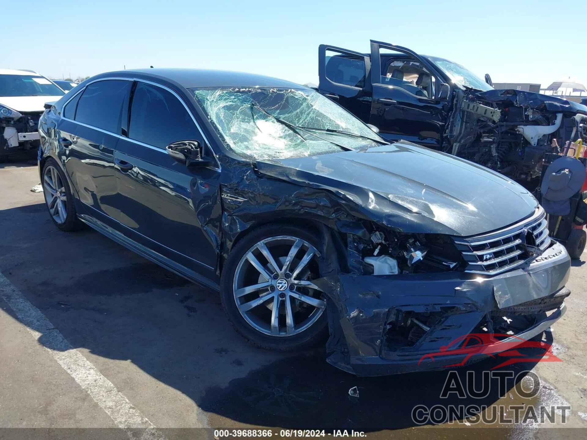 VOLKSWAGEN PASSAT 2017 - 1VWDT7A30HC057624