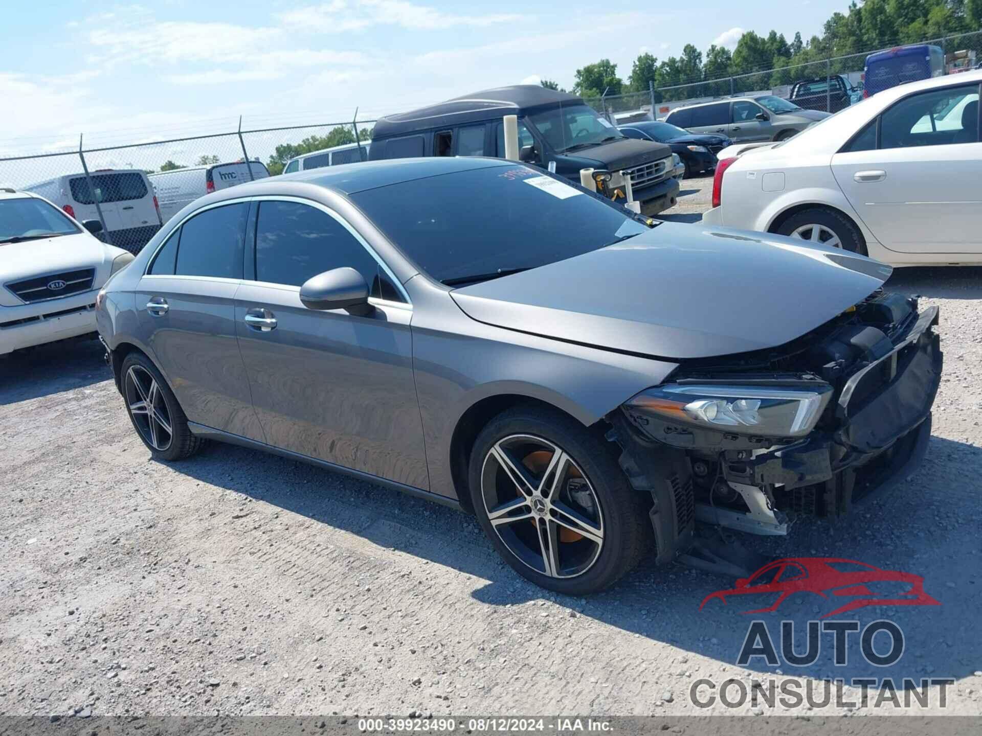 MERCEDES-BENZ A 220 2022 - W1K3G4FB4NJ338145