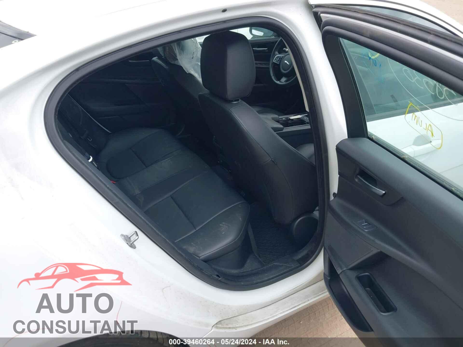 JAGUAR XE 2017 - SAJAR4BG0HA972734