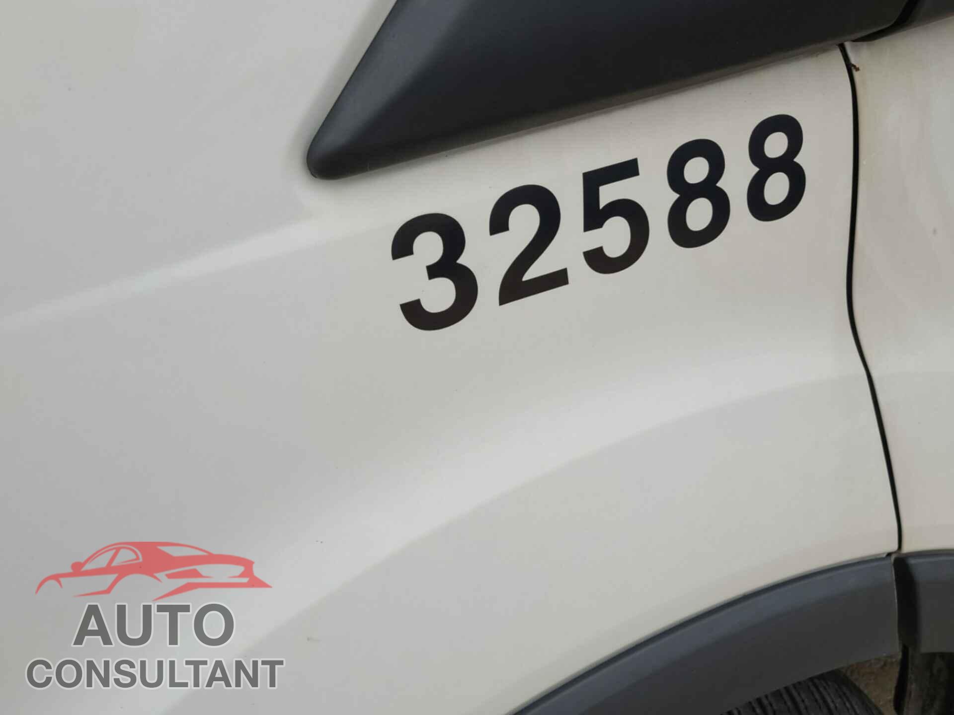FORD TRANSIT 2017 - 1FTYR2CM1HKA98779