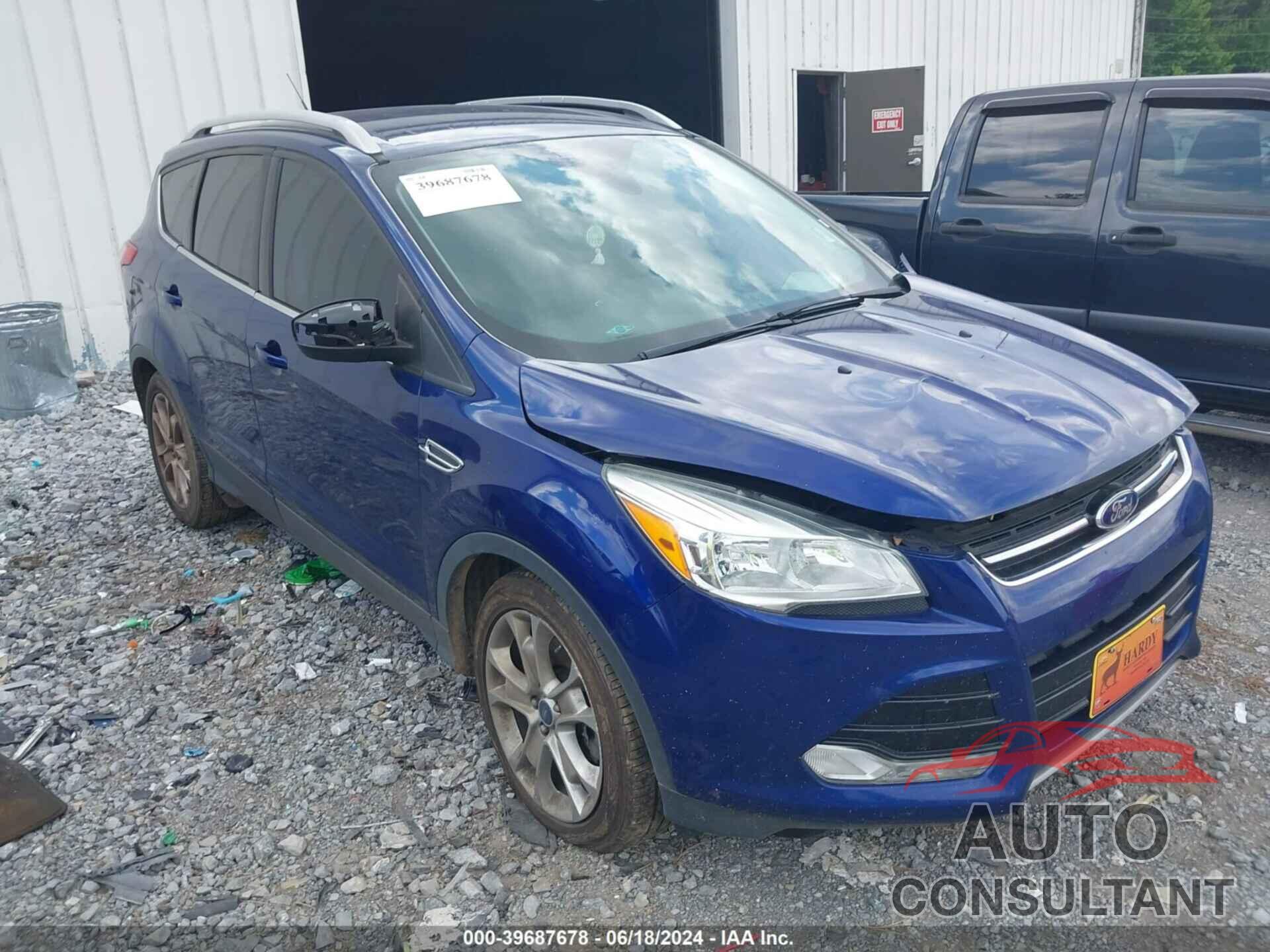 FORD ESCAPE 2016 - 1FMCU0J98GUB12591