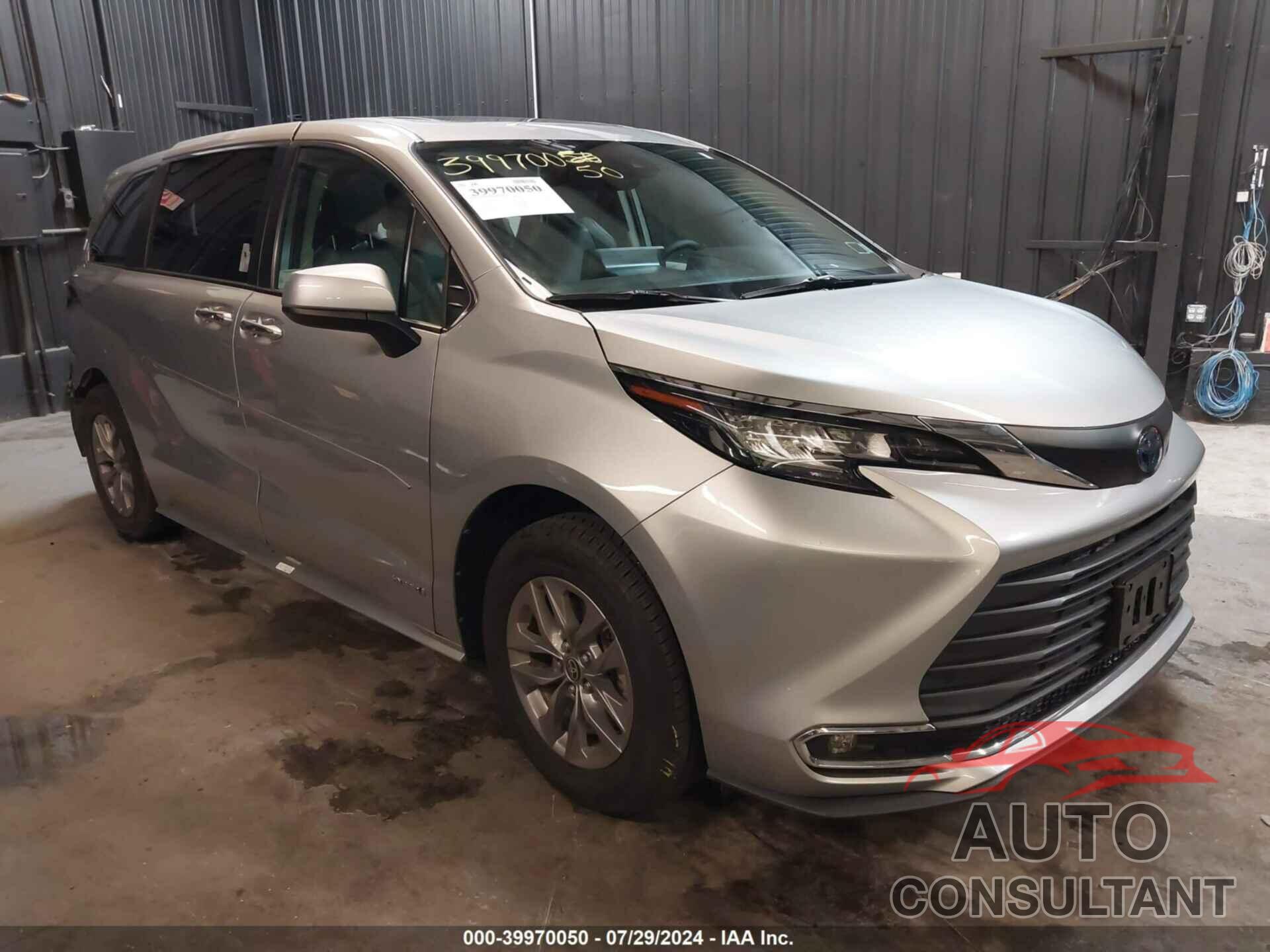 TOYOTA SIENNA 2021 - 5TDYSKFC4MS020376