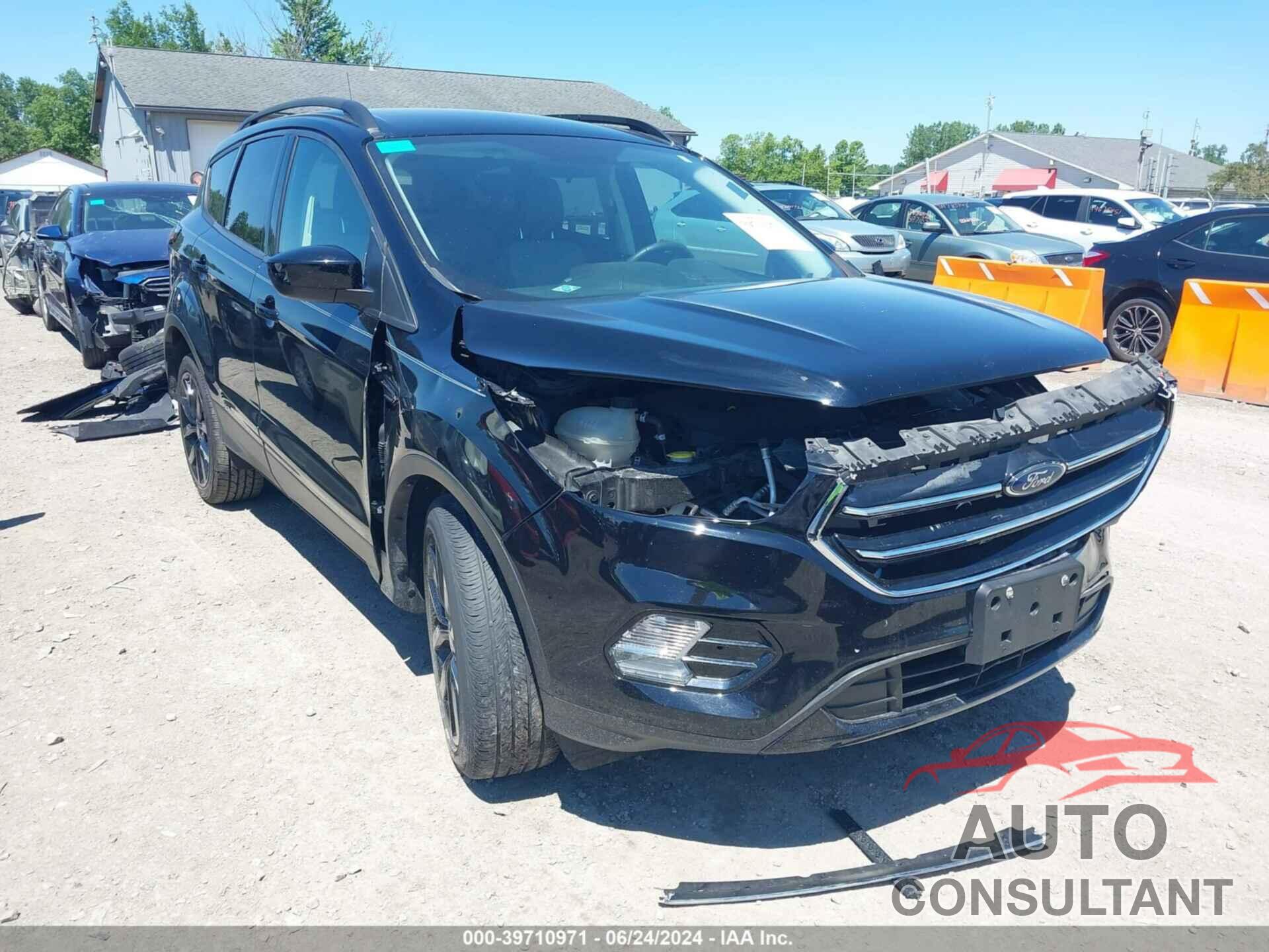 FORD ESCAPE 2018 - 1FMCU0GD4JUD03301