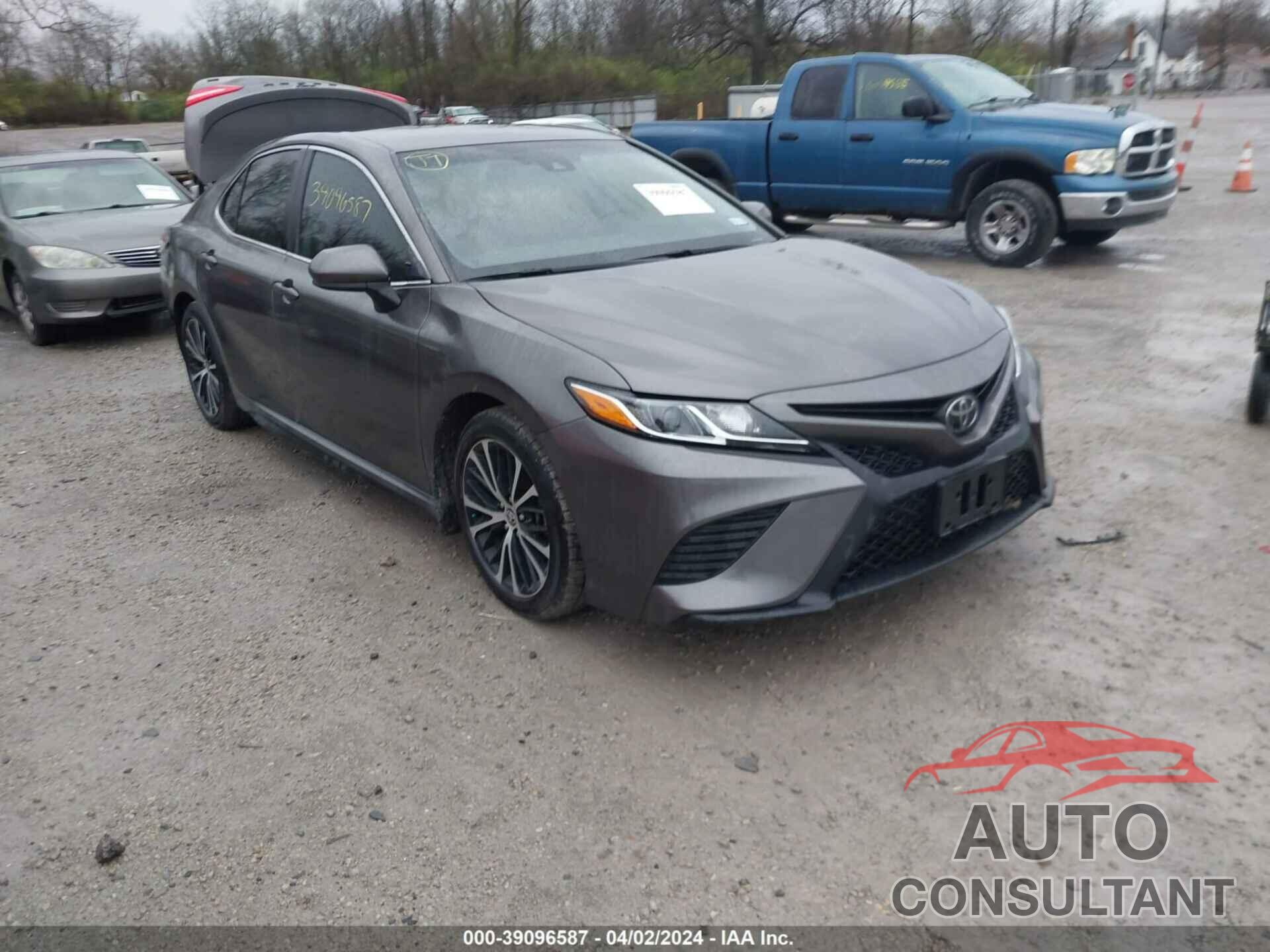 TOYOTA CAMRY 2020 - 4T1G11AK2LU368481