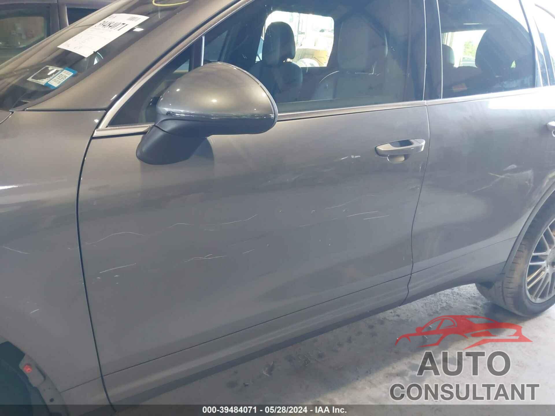 PORSCHE CAYENNE 2016 - WP1AA2A23GKA15781