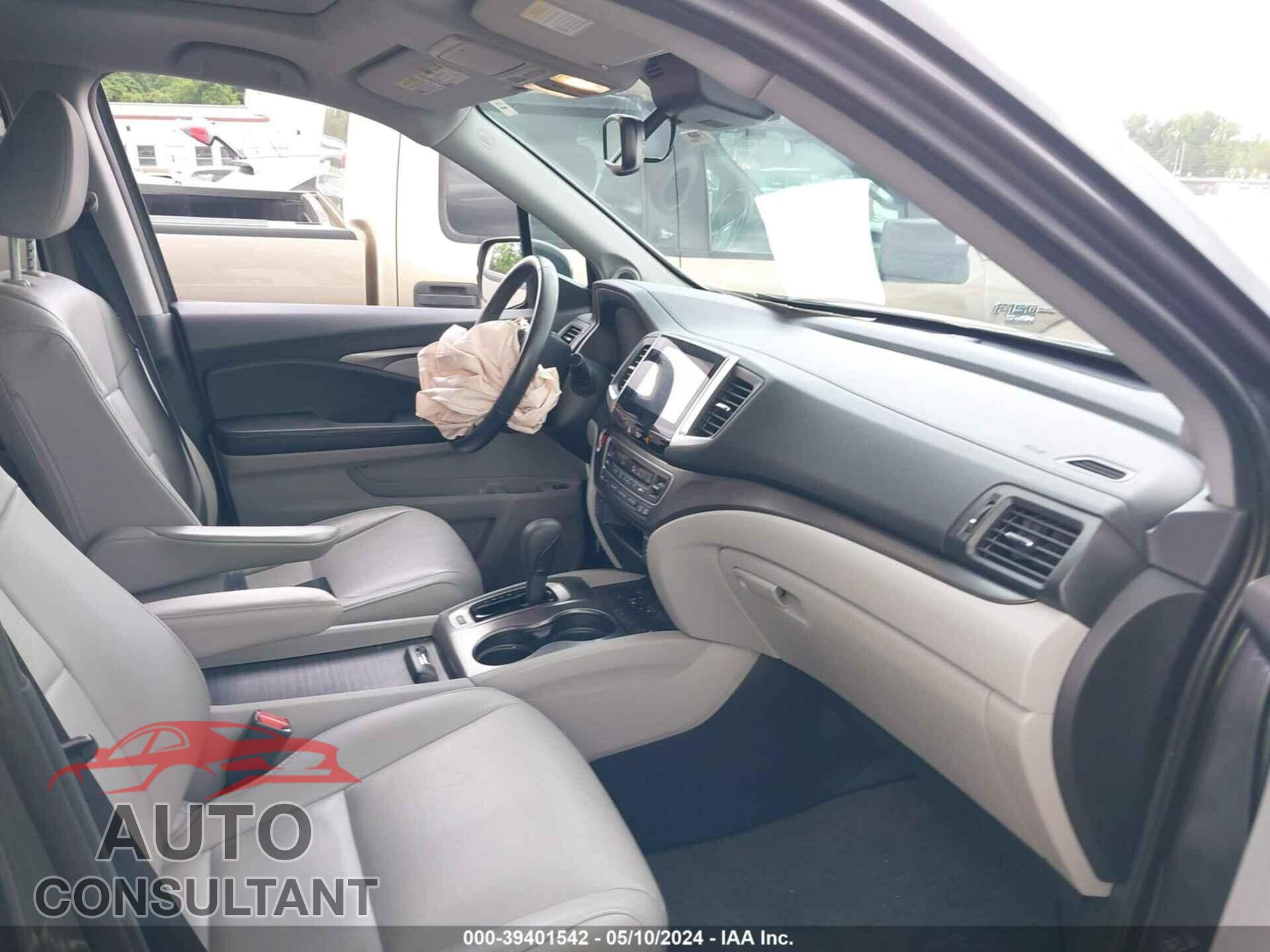 HONDA PILOT 2016 - 5FNYF6H65GB091002