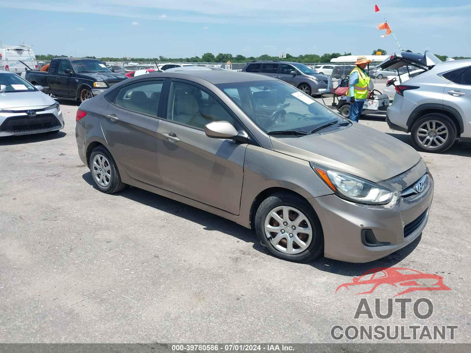 HYUNDAI ACCENT 2013 - KMHCT4AE4DU503871