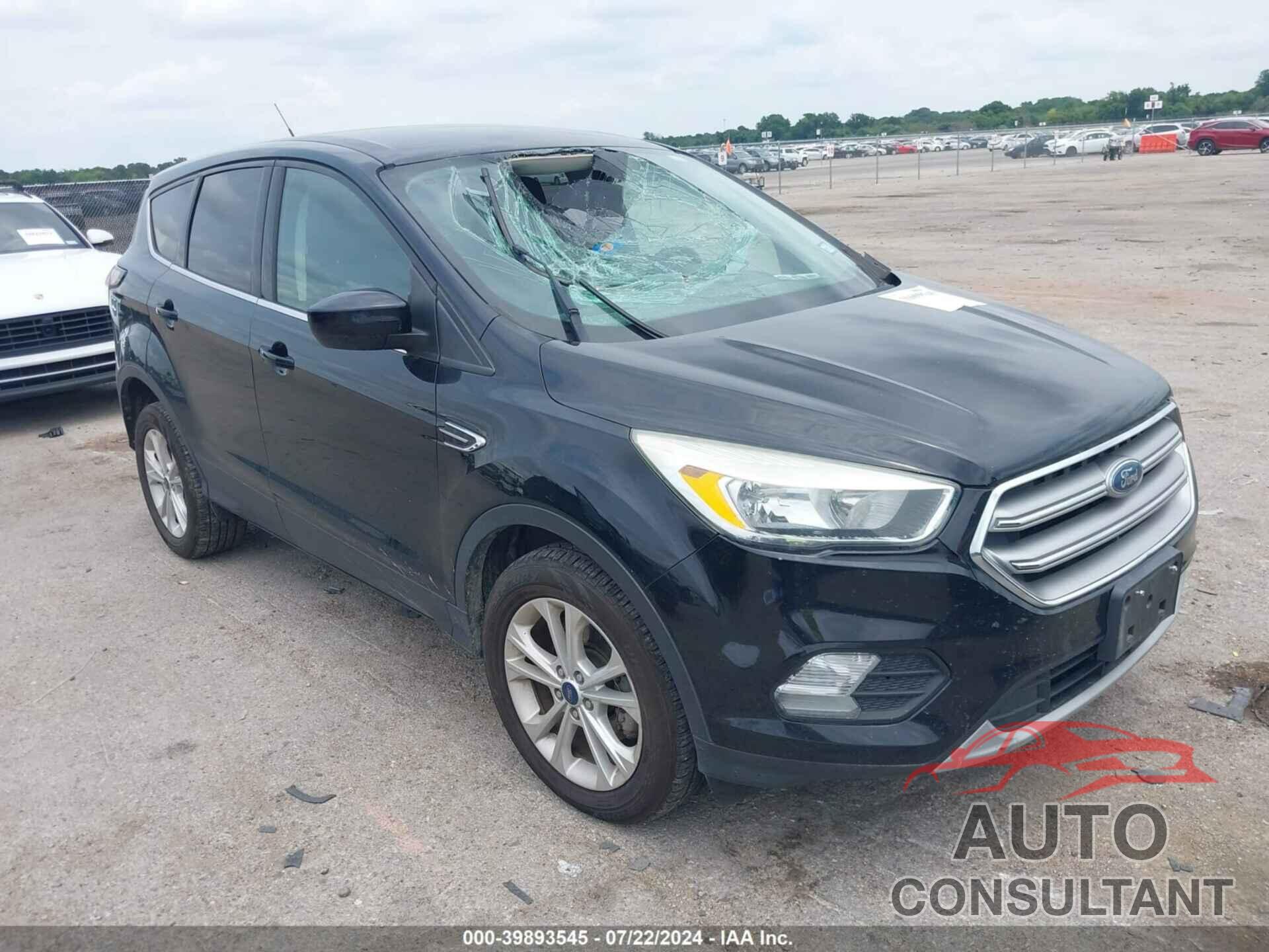 FORD ESCAPE 2017 - 1FMCU0GD5HUE06219