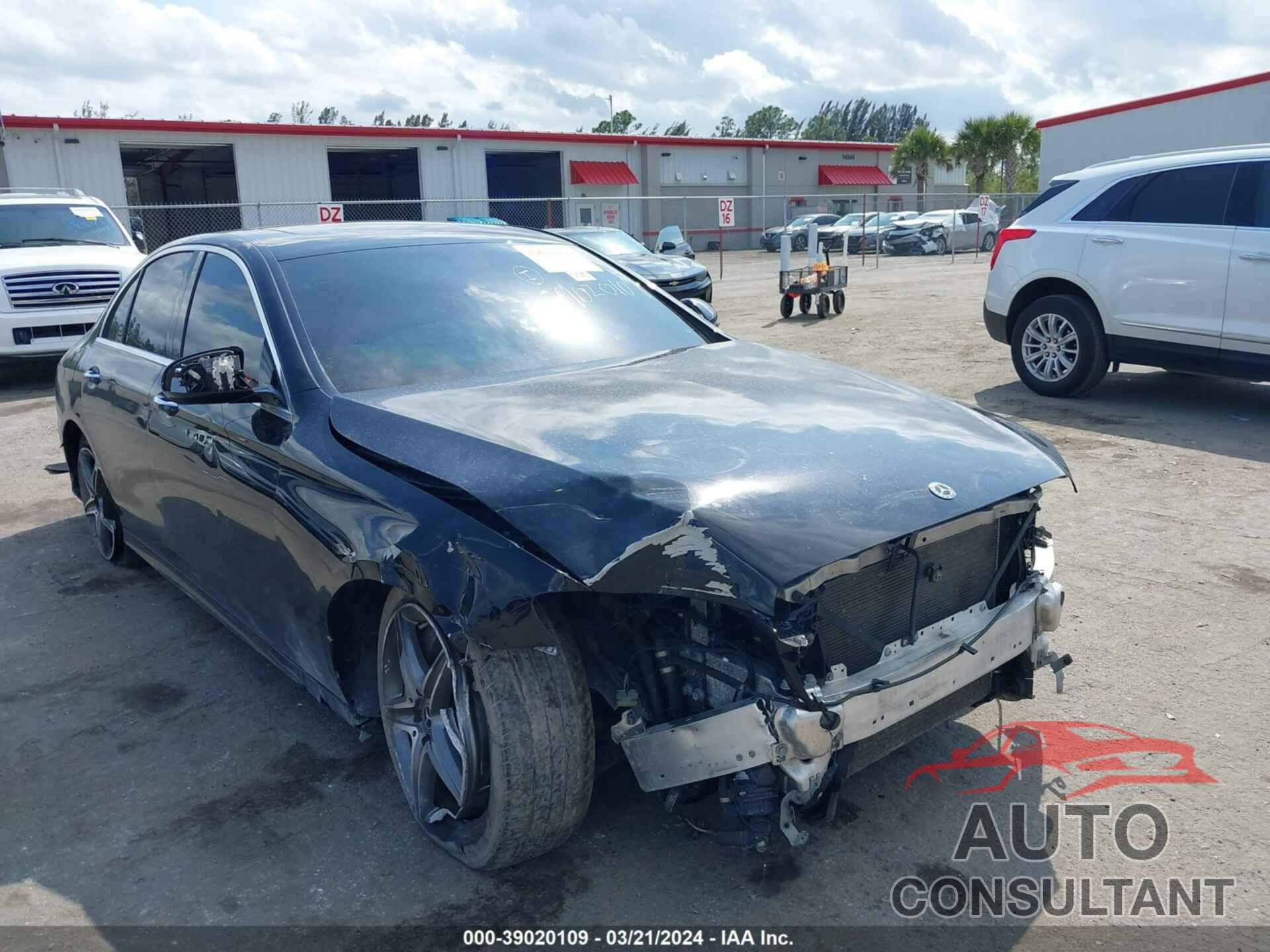 MERCEDES-BENZ E 300 2018 - WDDZF4JB3JA305930