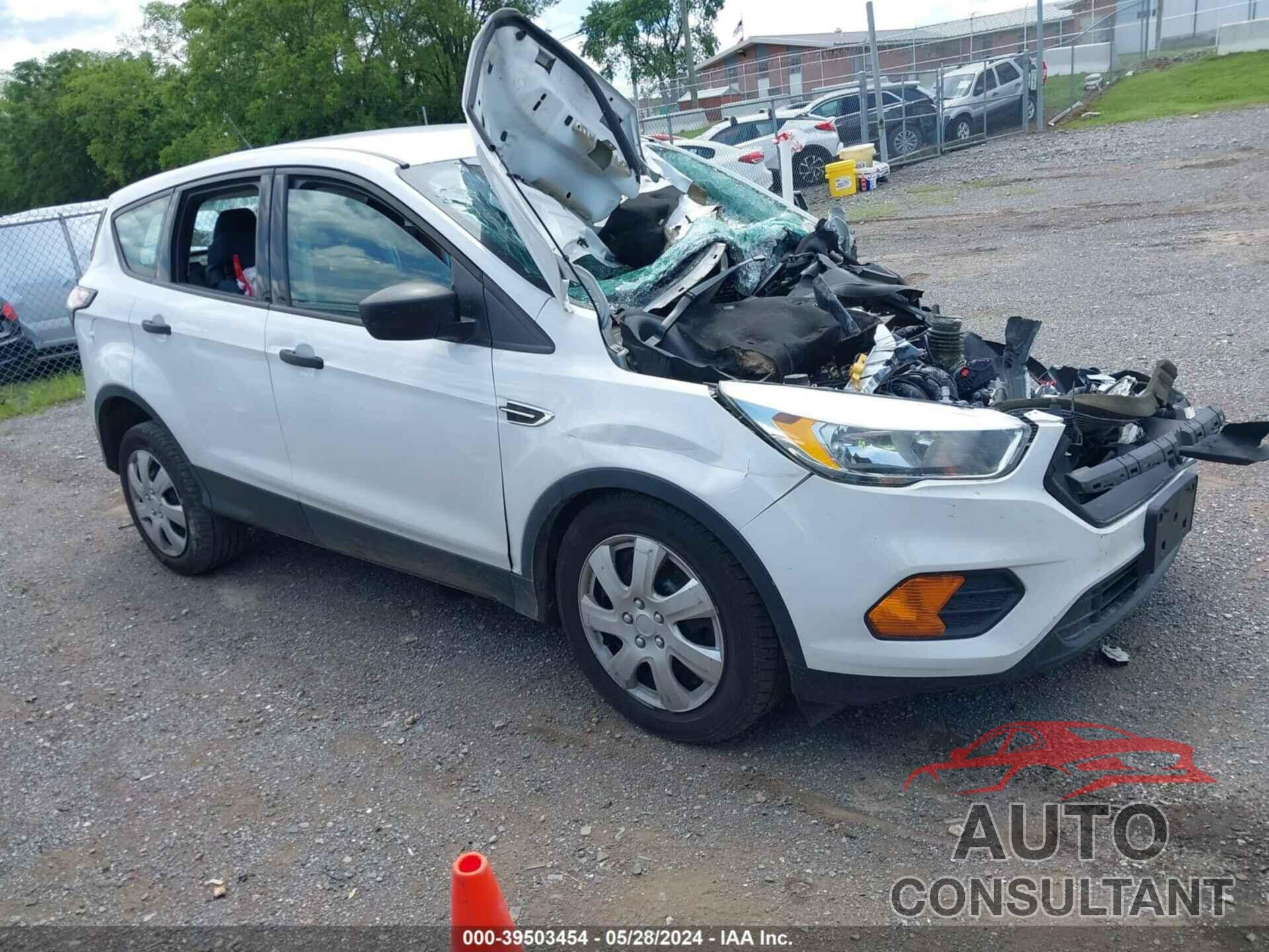 FORD ESCAPE 2017 - 1FMCU0F78HUE52591