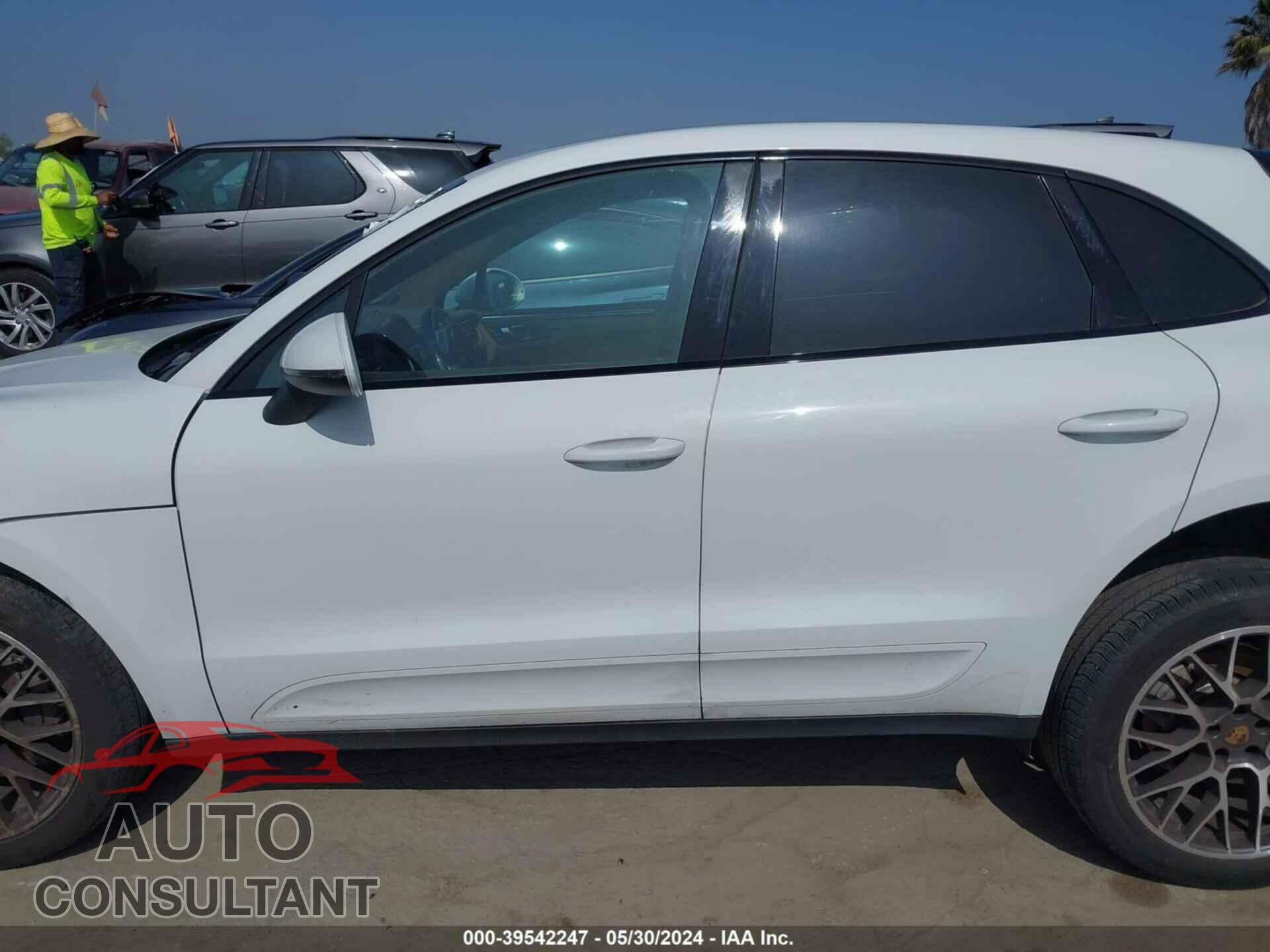 PORSCHE MACAN 2016 - WP1AB2A59GLB44674