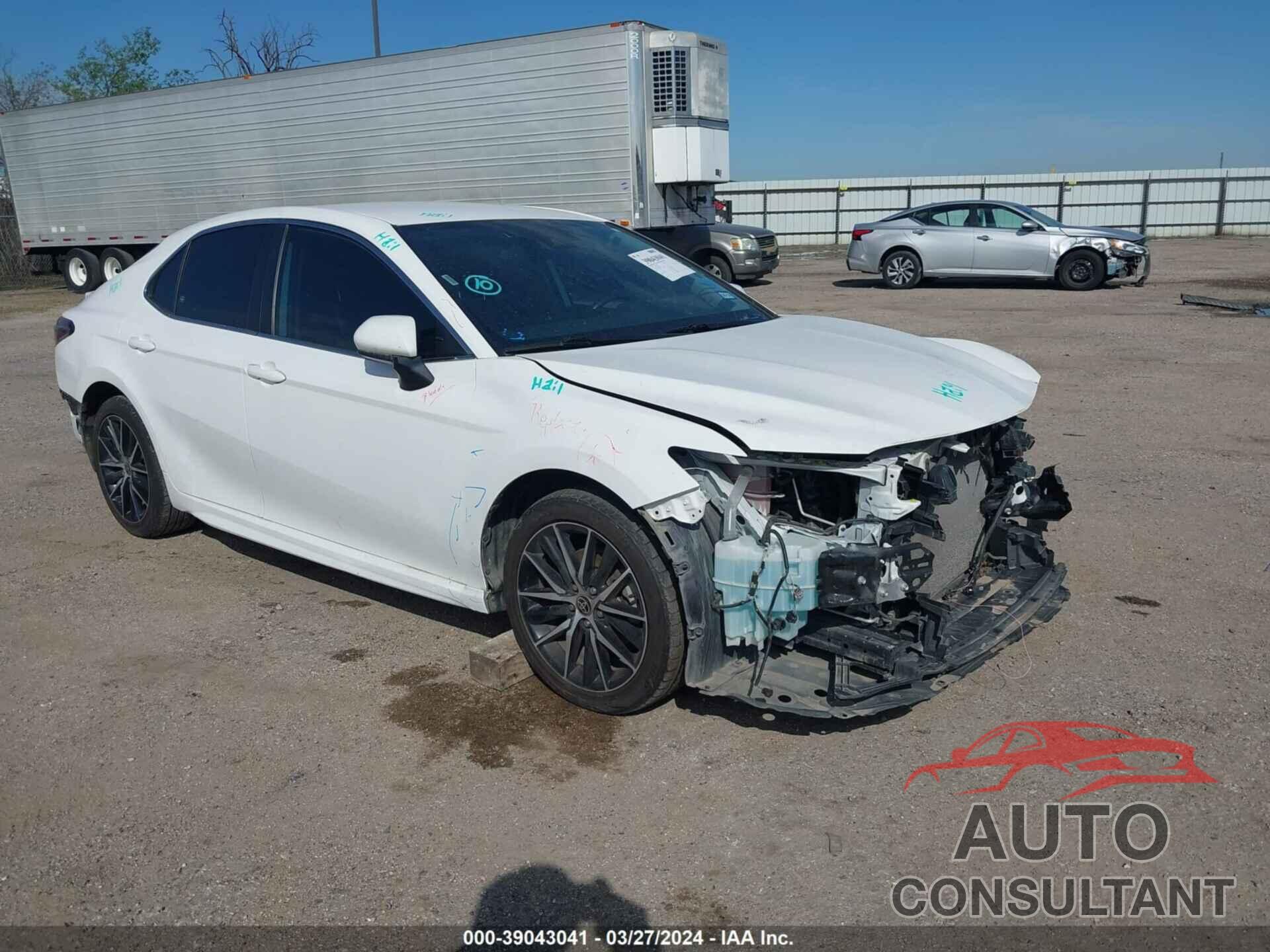 TOYOTA CAMRY 2021 - 4T1G11AK9MU592591