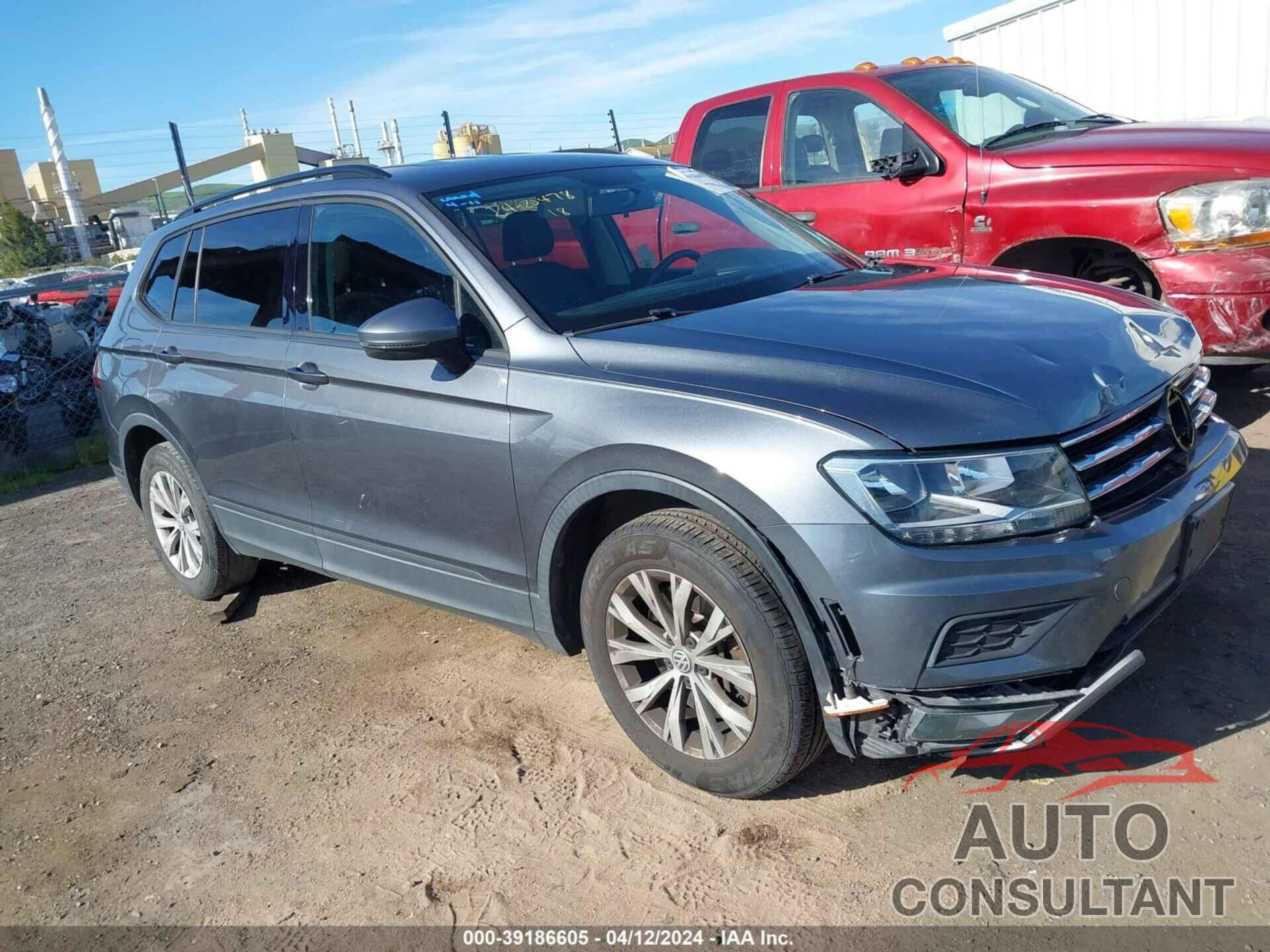 VOLKSWAGEN TIGUAN 2018 - 3VV0B7AX0JM016746