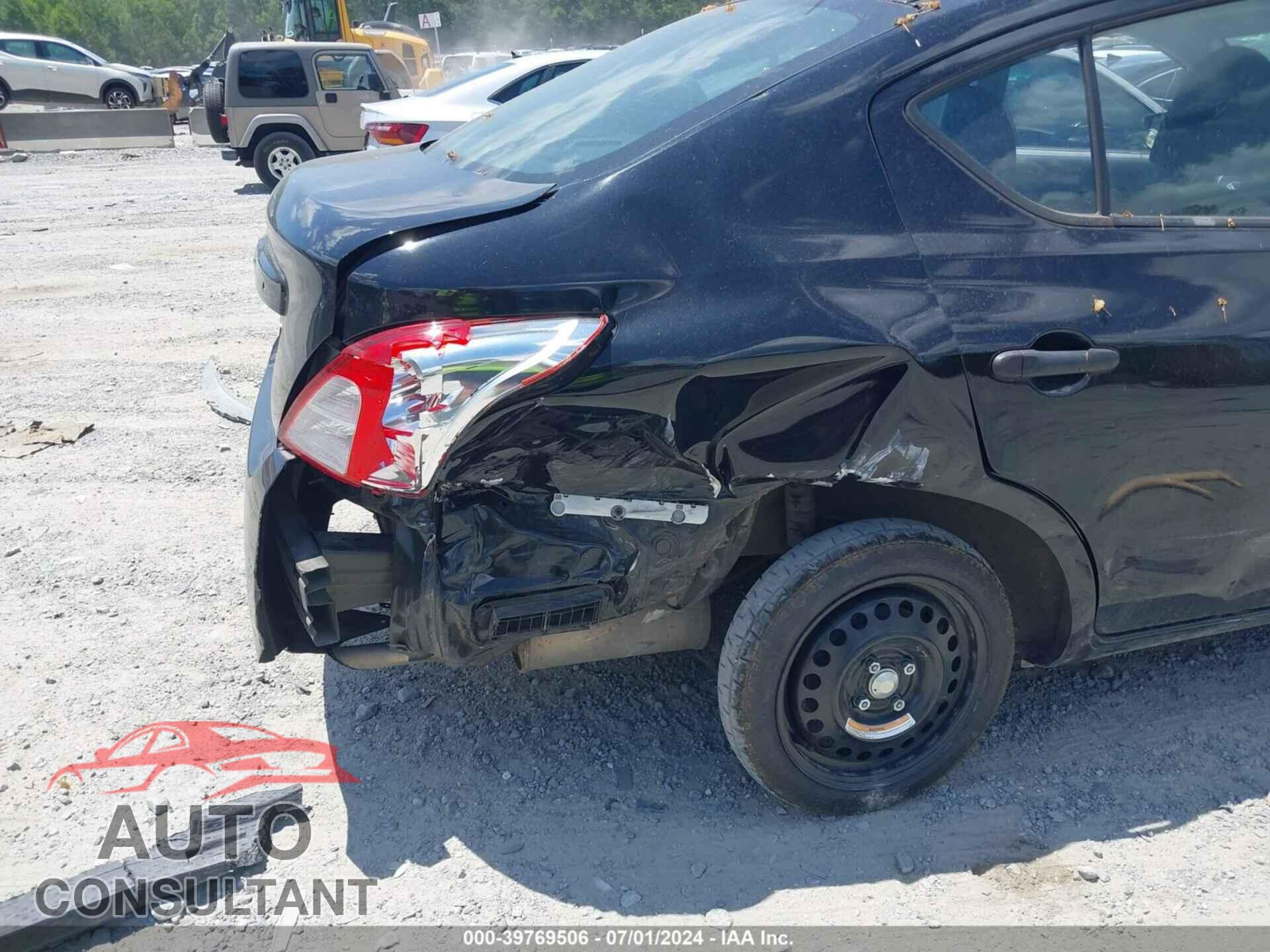 NISSAN VERSA 2019 - 3N1CN7AP3KL869512