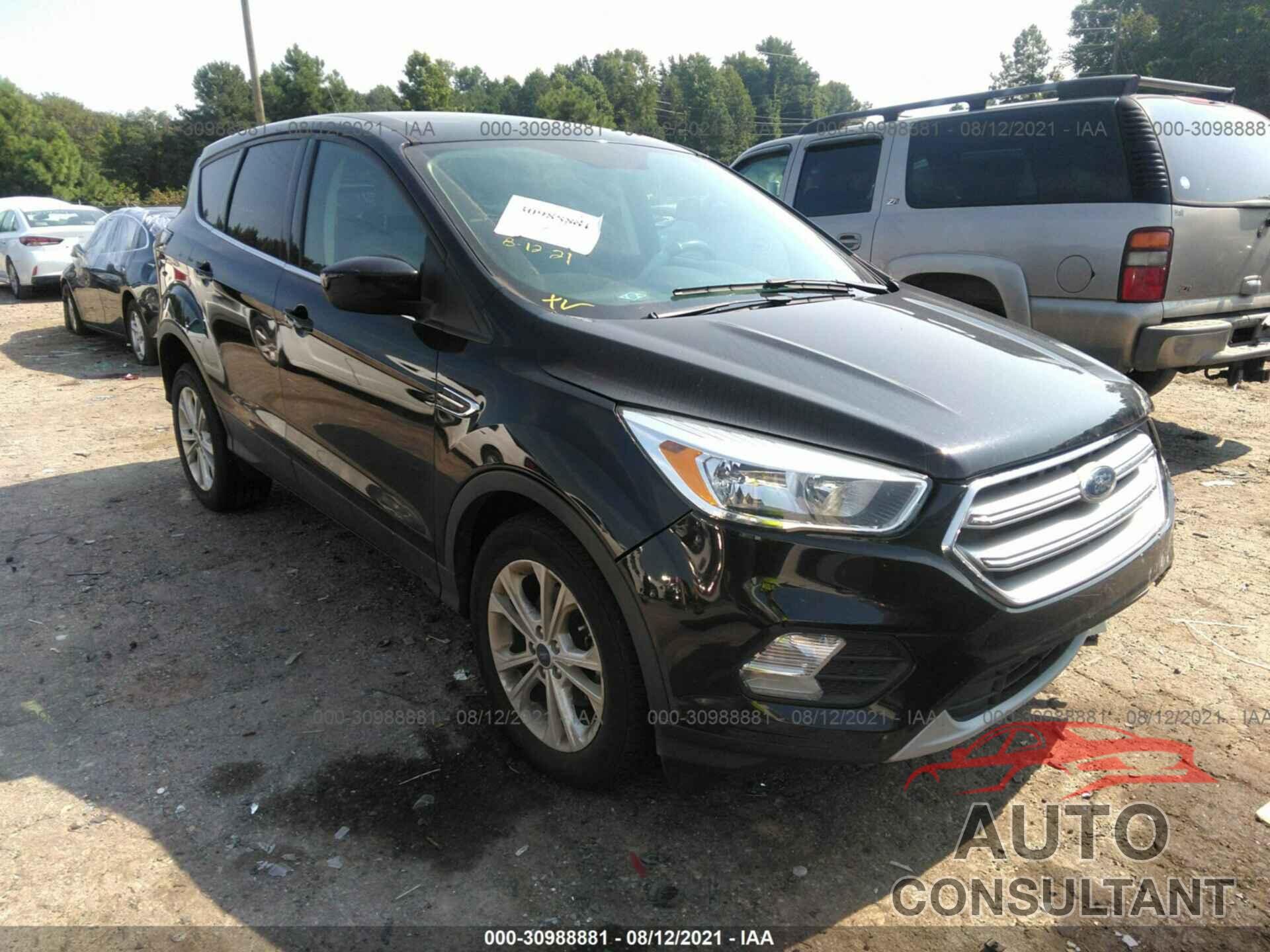 FORD ESCAPE 2017 - 1FMCU0GD6HUC59683