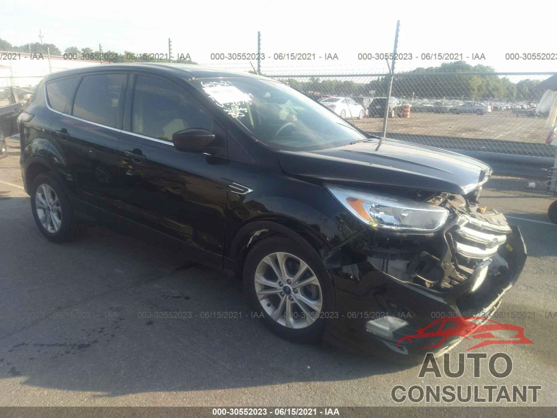FORD ESCAPE 2017 - 1FMCU0GD4HUC72075
