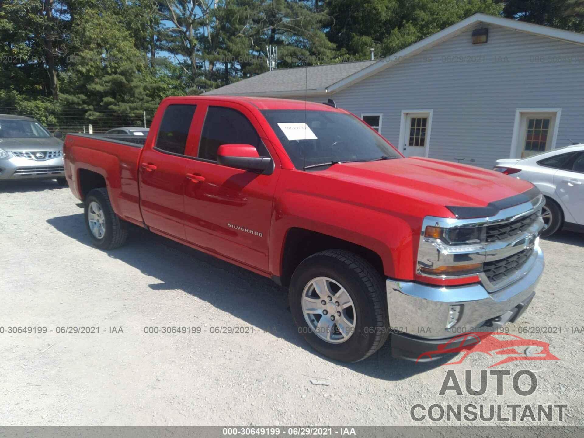 CHEVROLET SILVERADO 1500 2018 - 2GCVKREC1J1107104