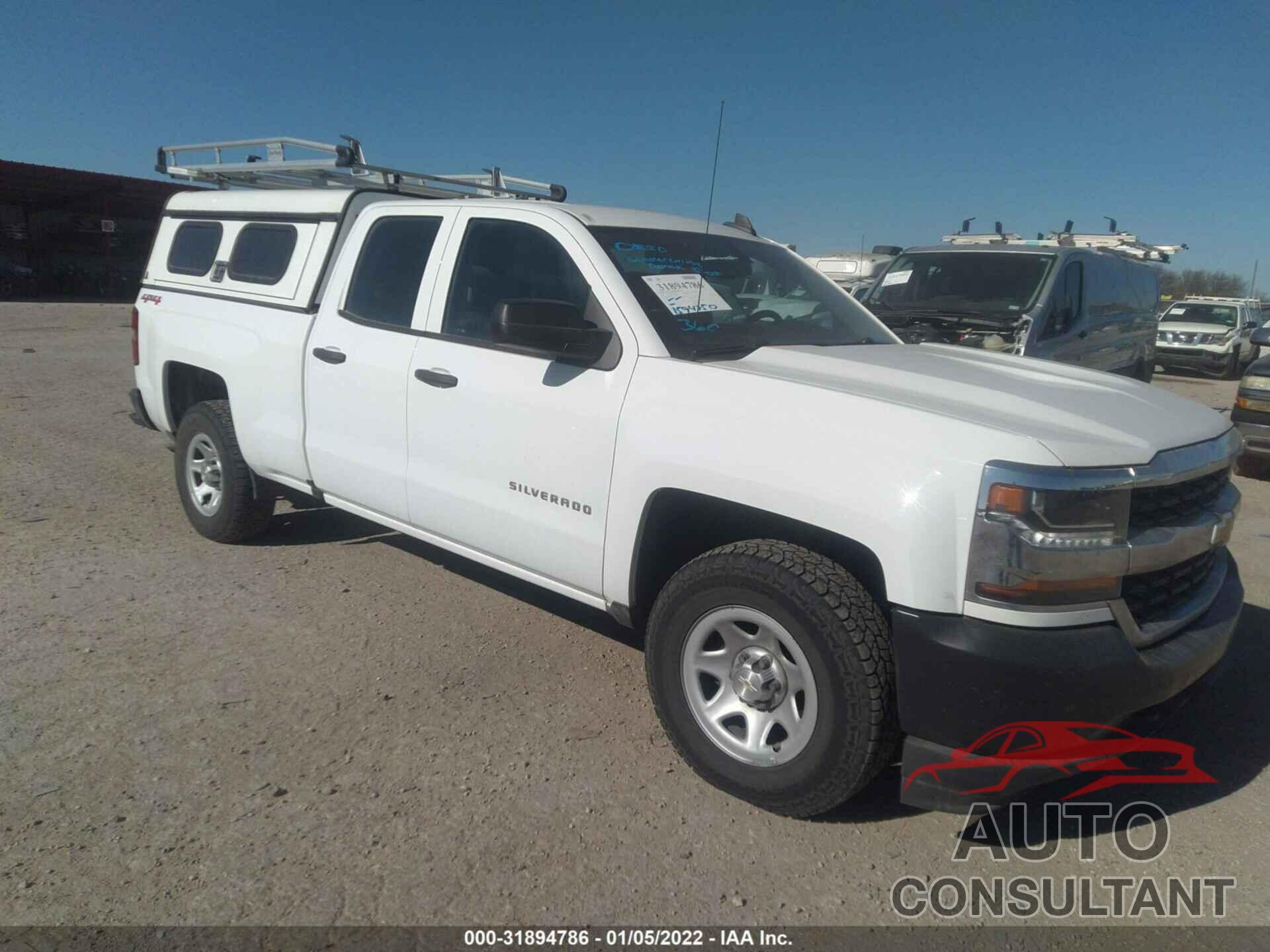 CHEVROLET SILVERADO 1500 2018 - 1GCVKNEC9JZ184254