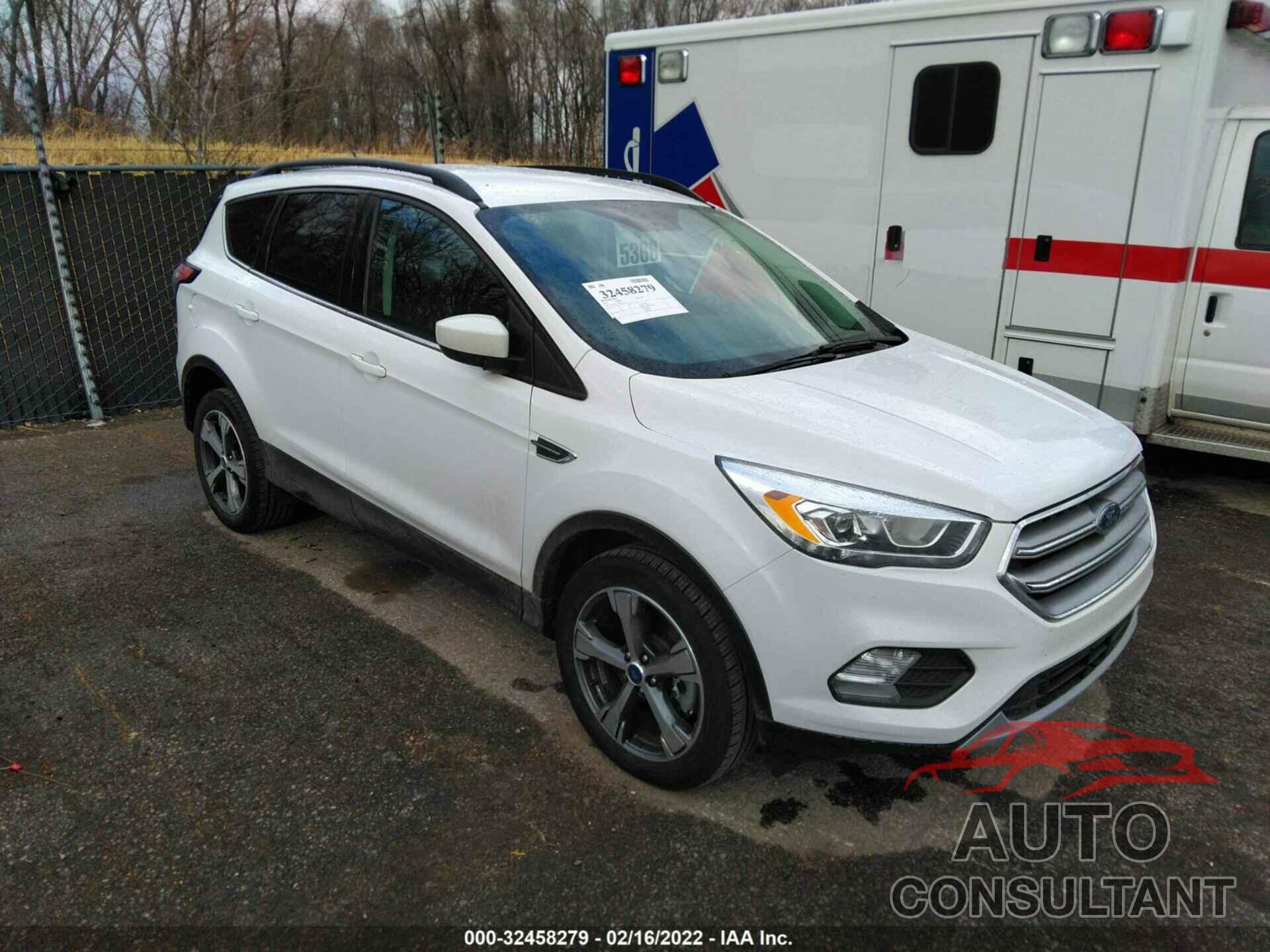 FORD ESCAPE 2017 - 1FMCU9GD9HUE76553