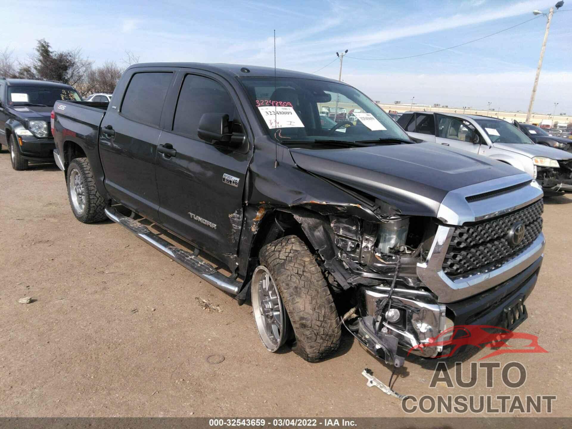 TOYOTA TUNDRA 4WD 2019 - 5TFDW5F13KX801321