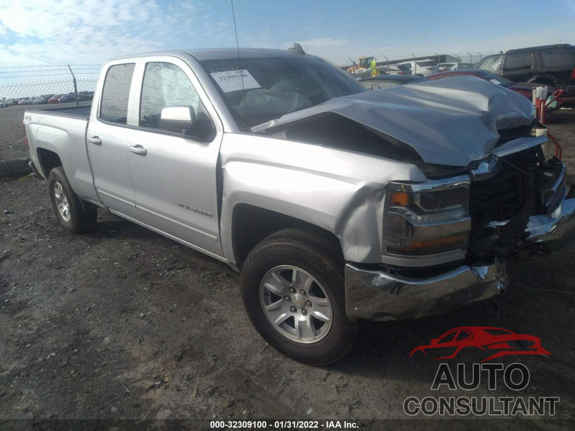 CHEVROLET SILVERADO 1500 2018 - 1GCVKREC8JZ322342