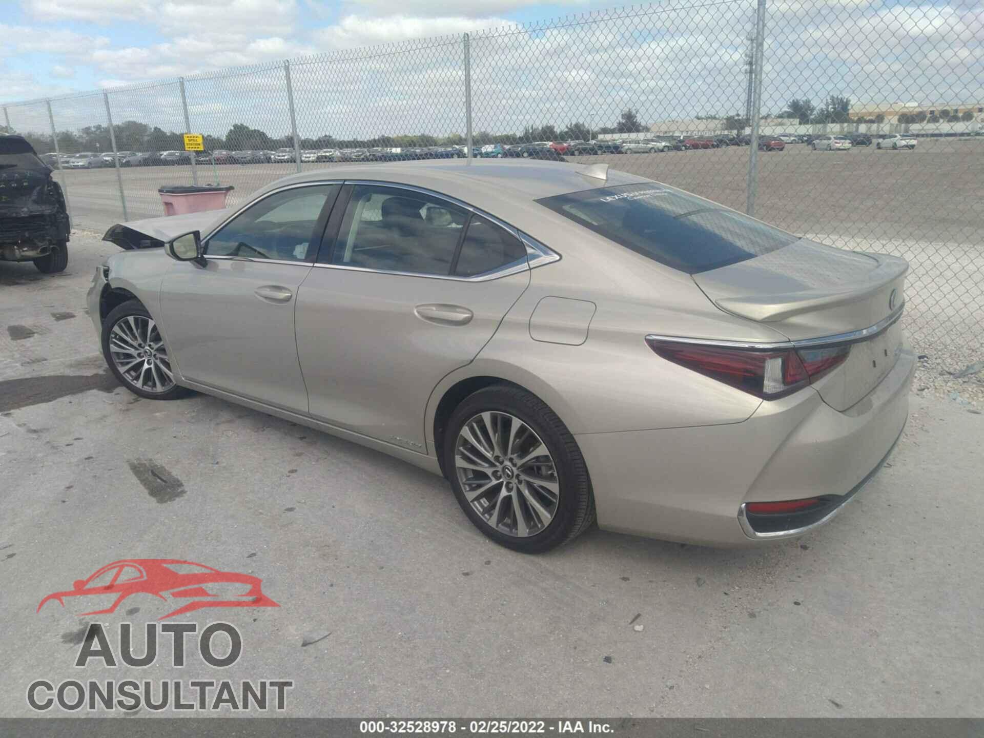 LEXUS ES 2021 - 58AEA1C19MU004550