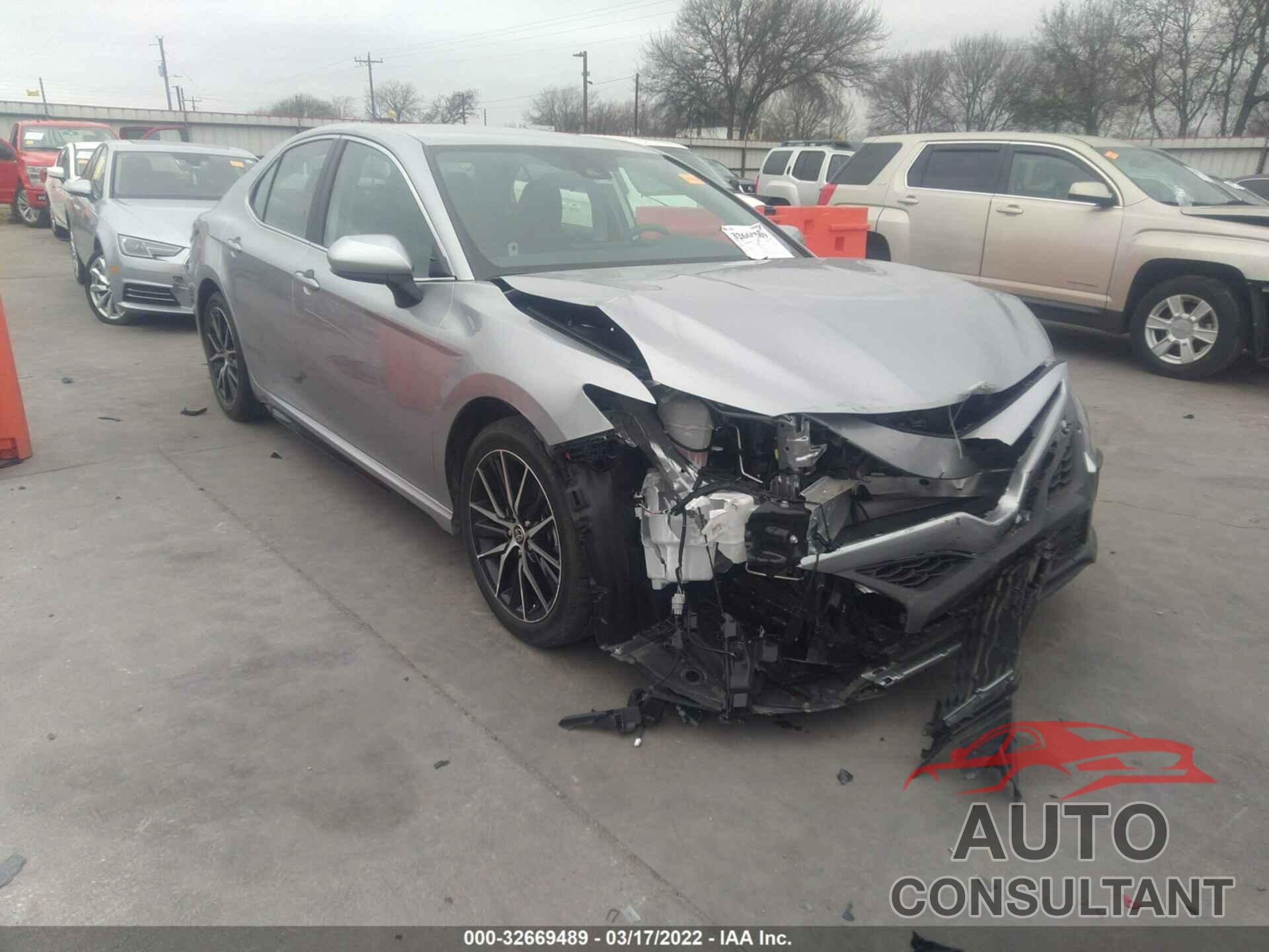 TOYOTA CAMRY 2021 - 4T1G11AK2MU534855