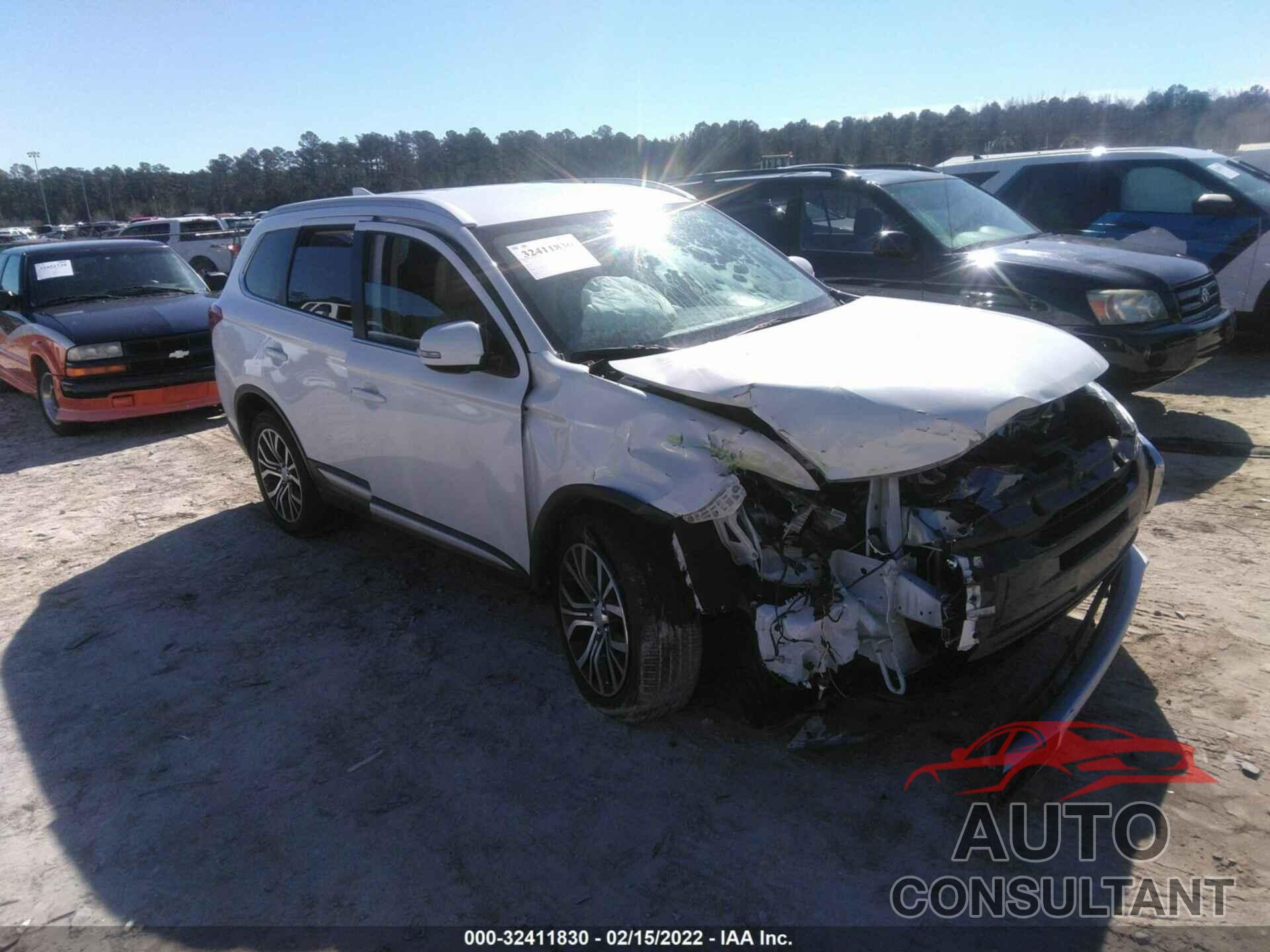 MITSUBISHI OUTLANDER 2018 - JA4AD3A3XJZ065108