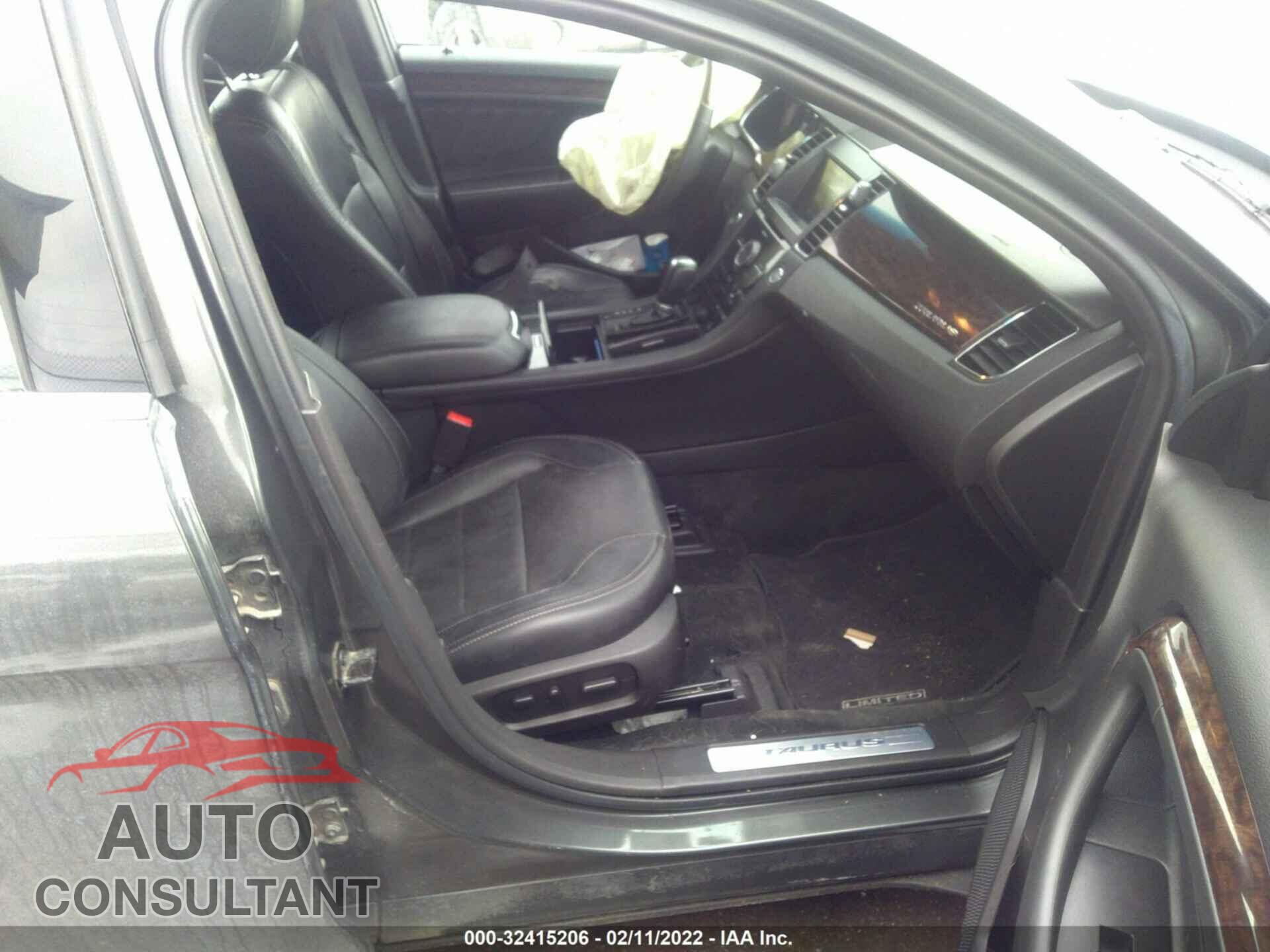 FORD TAURUS 2017 - 1FAHP2F84HG104717