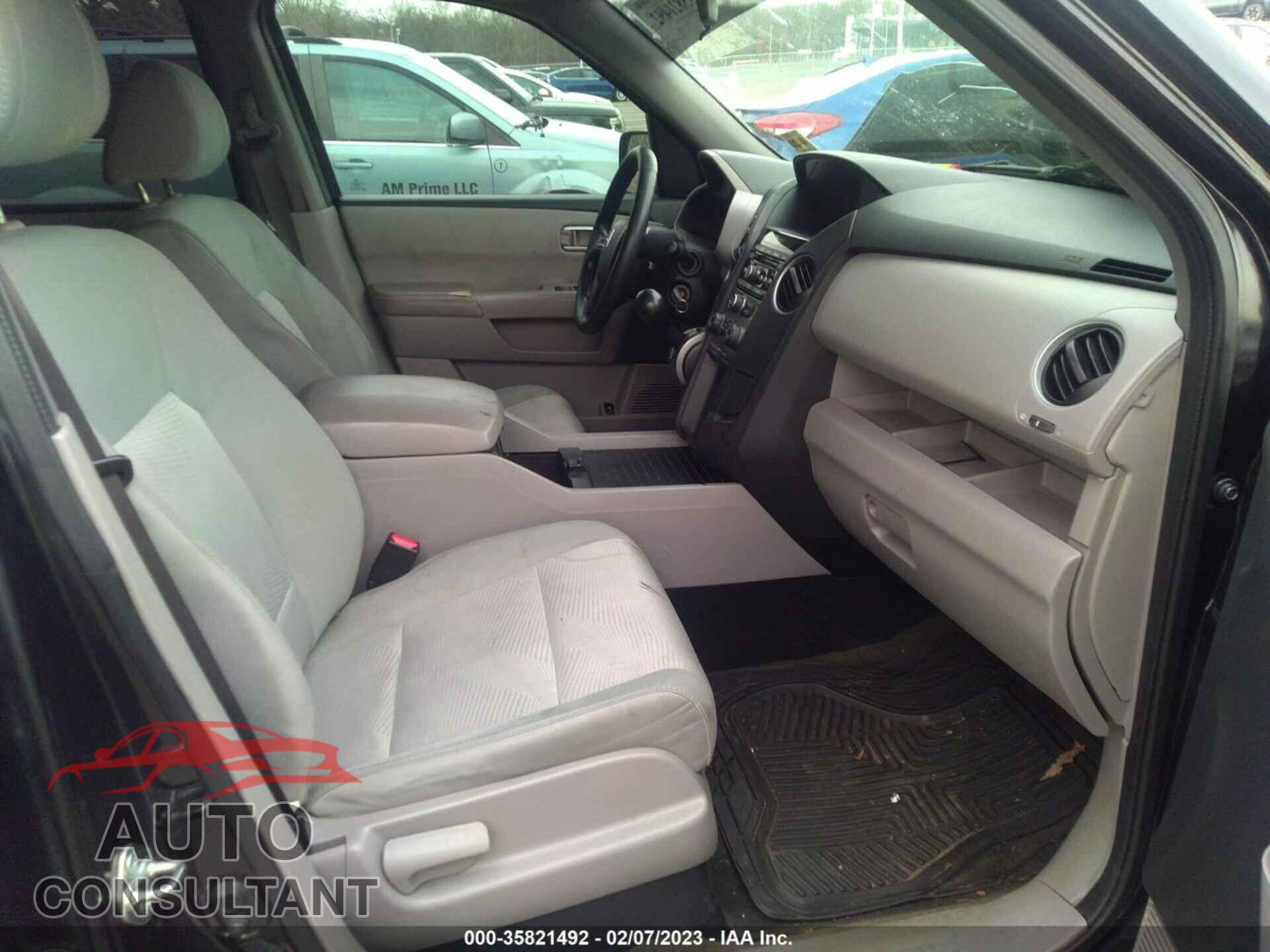 HONDA PILOT 2015 - 5FNYF4H2XFB071411